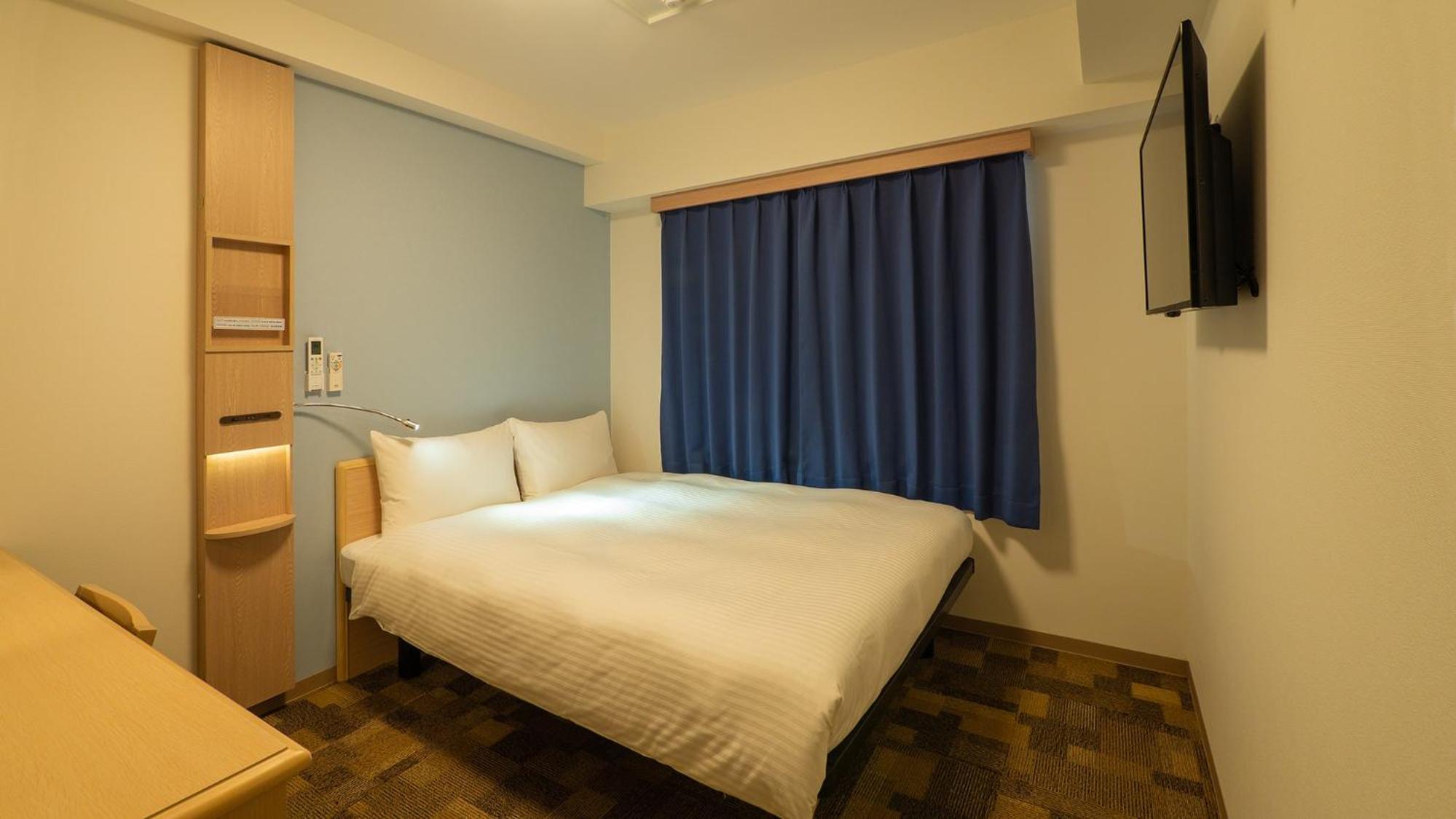 Double Room - Non-Smoking  - Photo 14