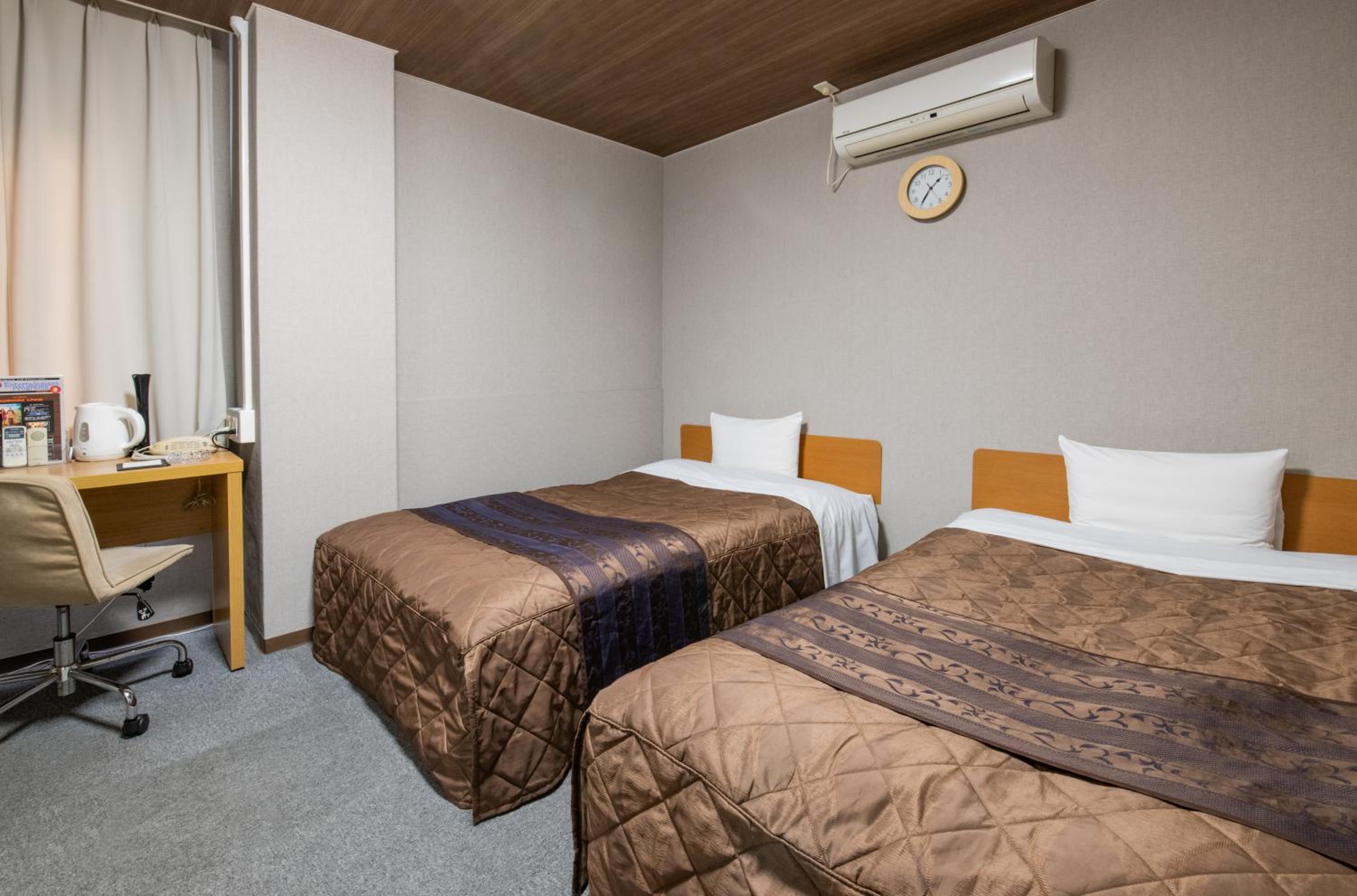 Standard Twin Room - Main Building - Smoking - Photo 1