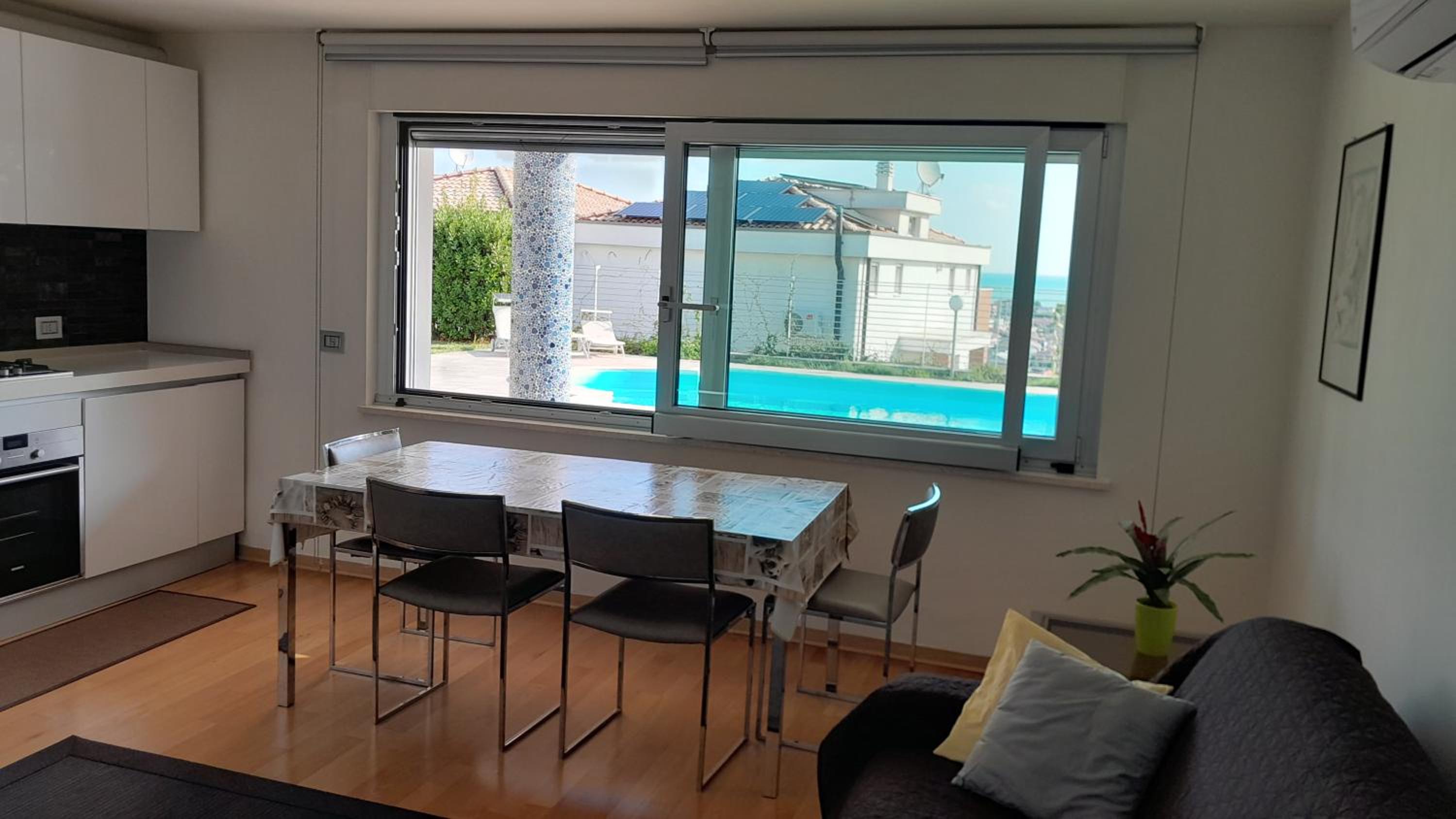 Apartment with Sea View - Photo 20