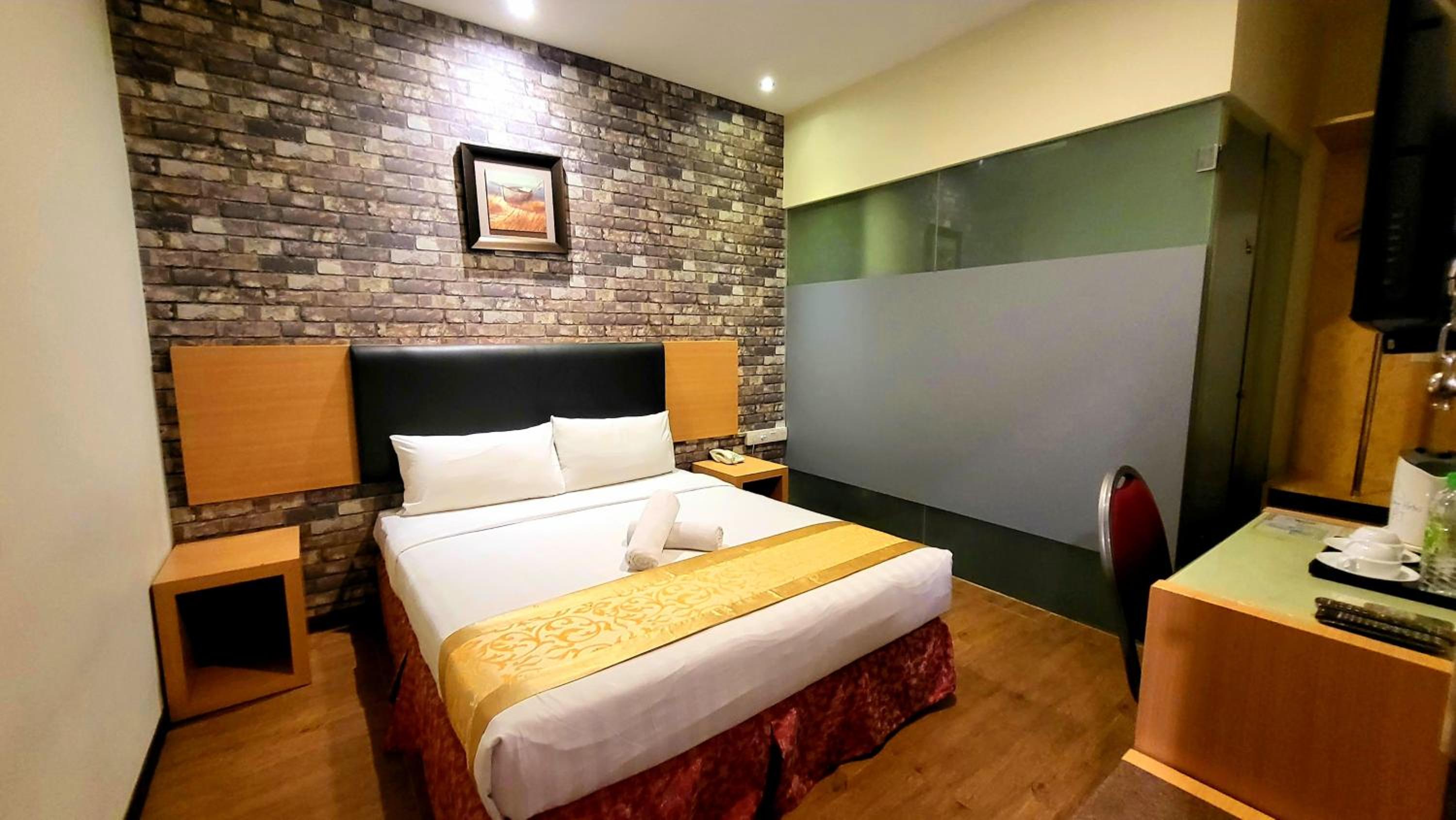 Superior Queen Room