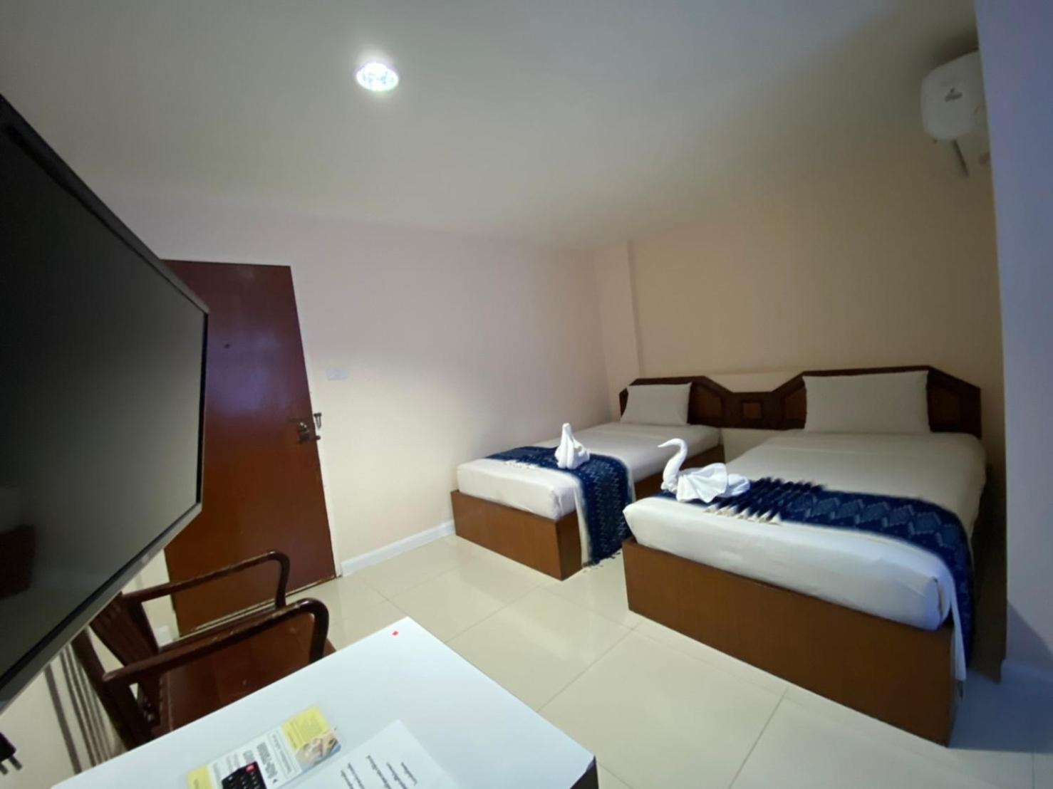 Standard Twin Room photo 2