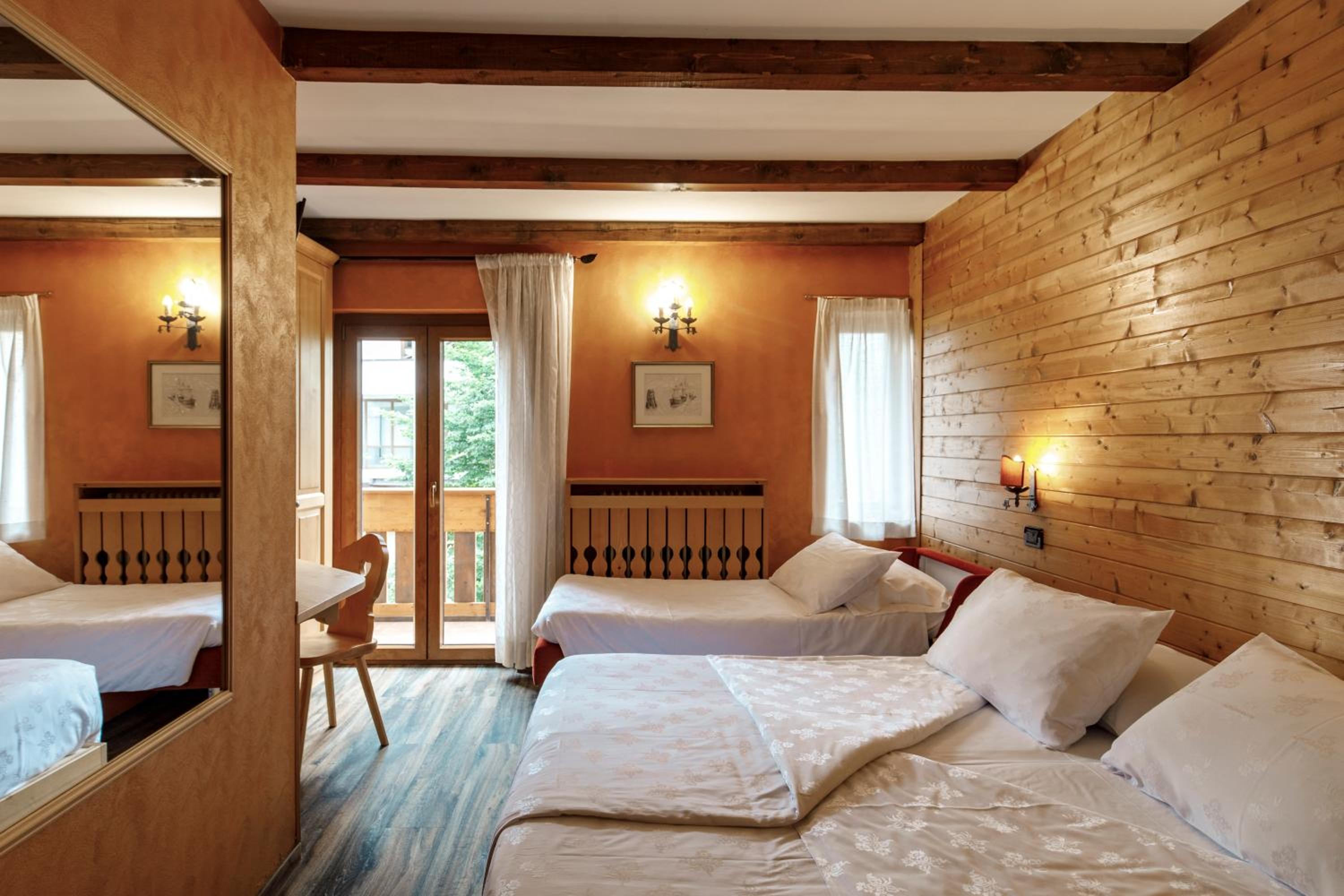 Triple Room with Mountain View - Photo 5