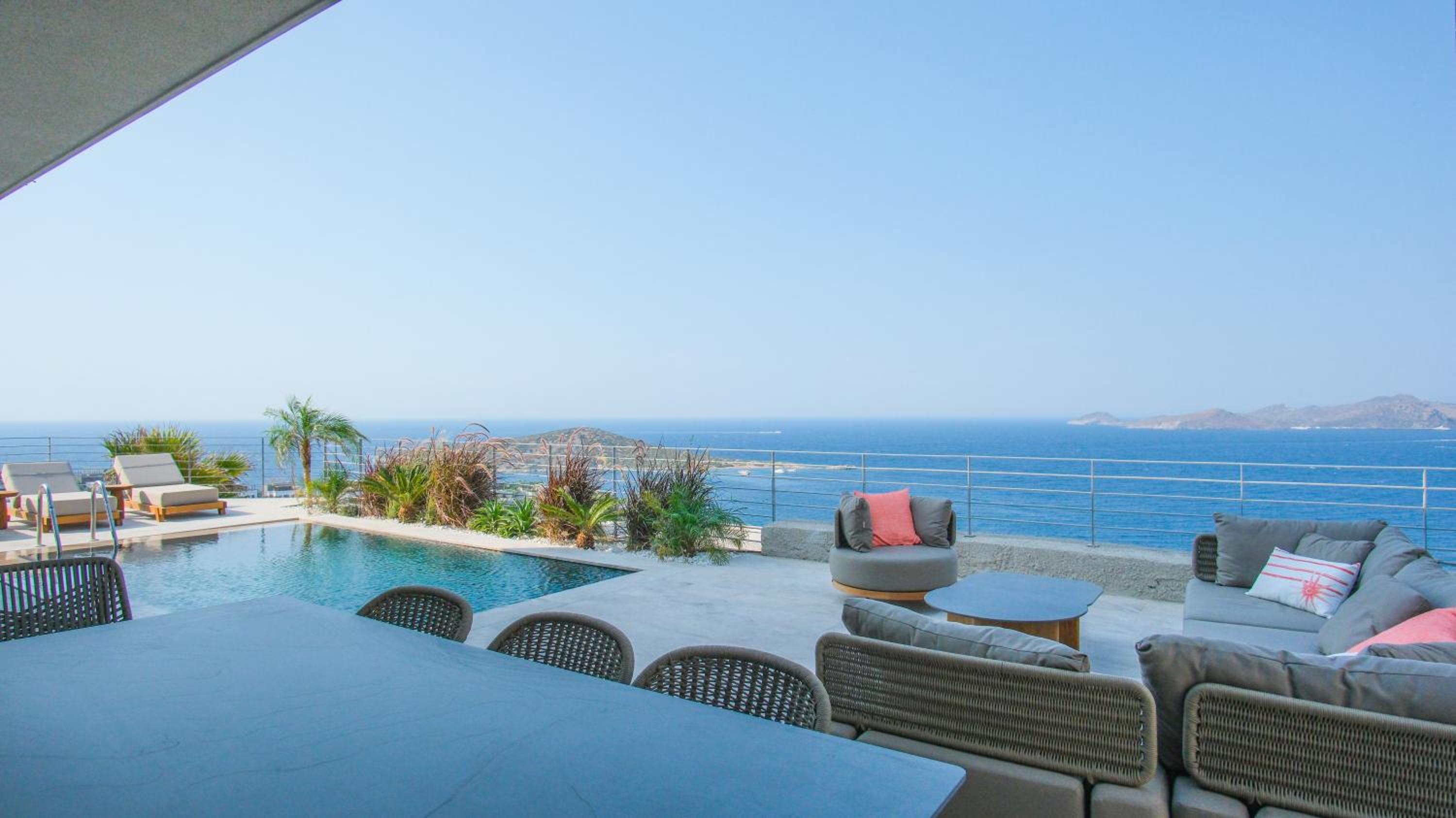 Villa With Private Pool photo 3