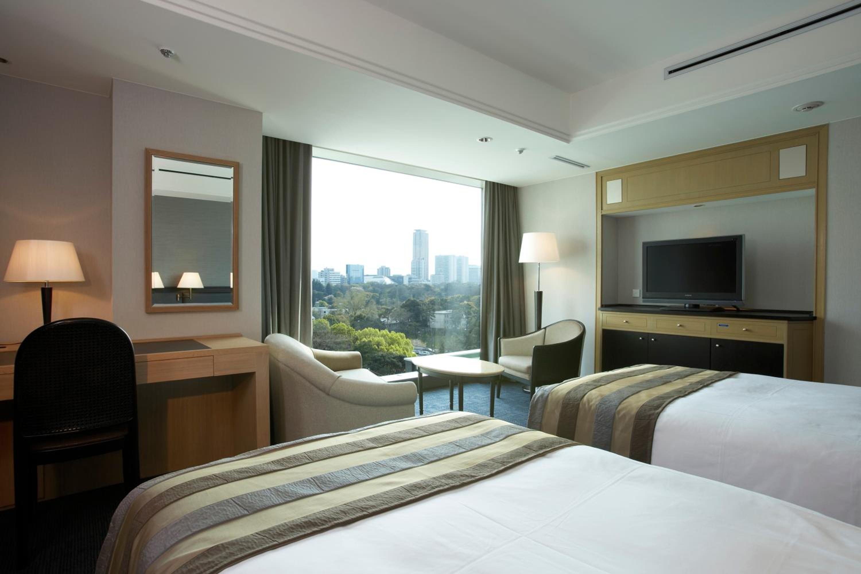 The Main - Standard Twin Room With Night Pool Access - Non-Smoking
