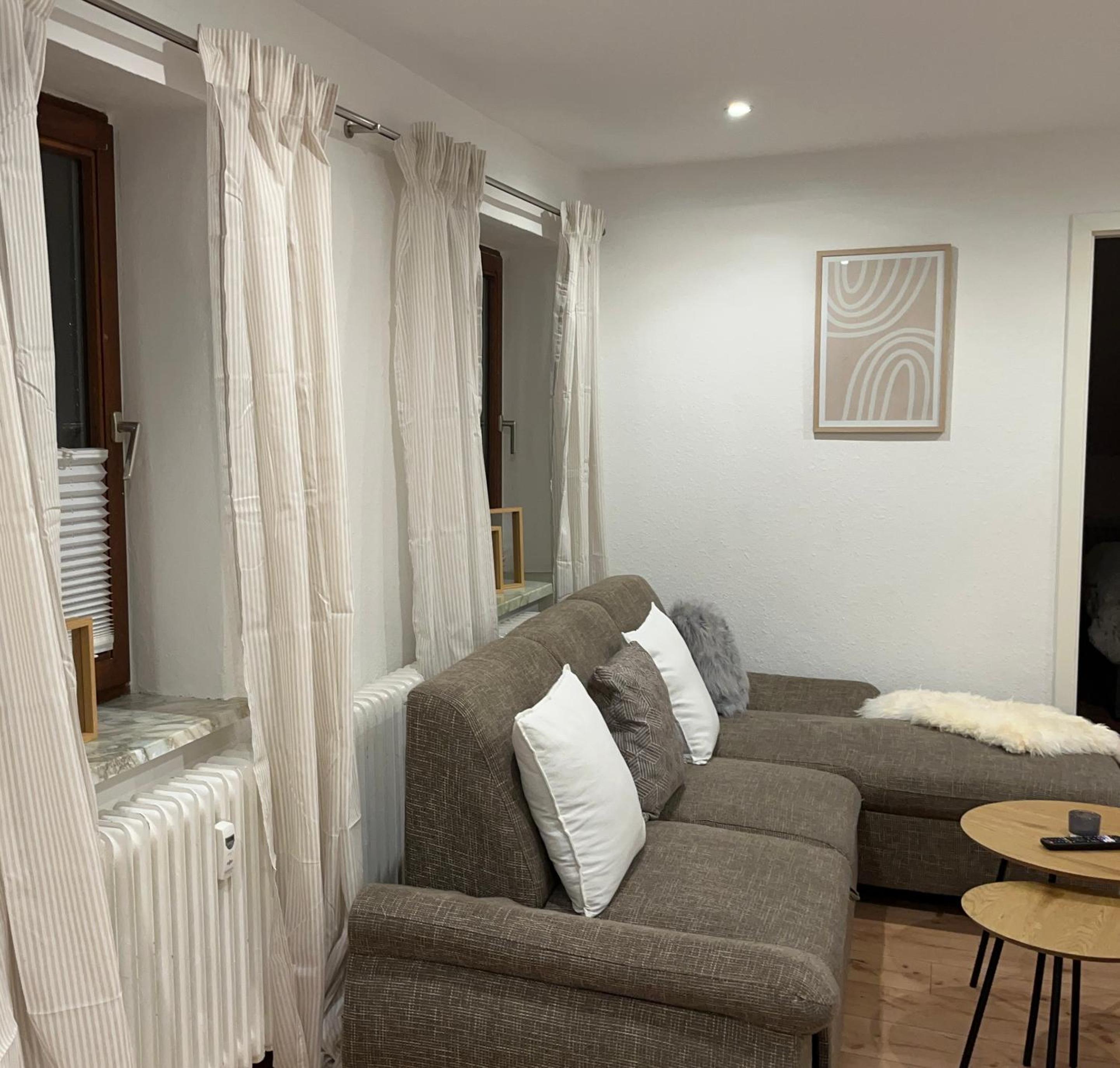 One-Bedroom Apartment - Photo 9