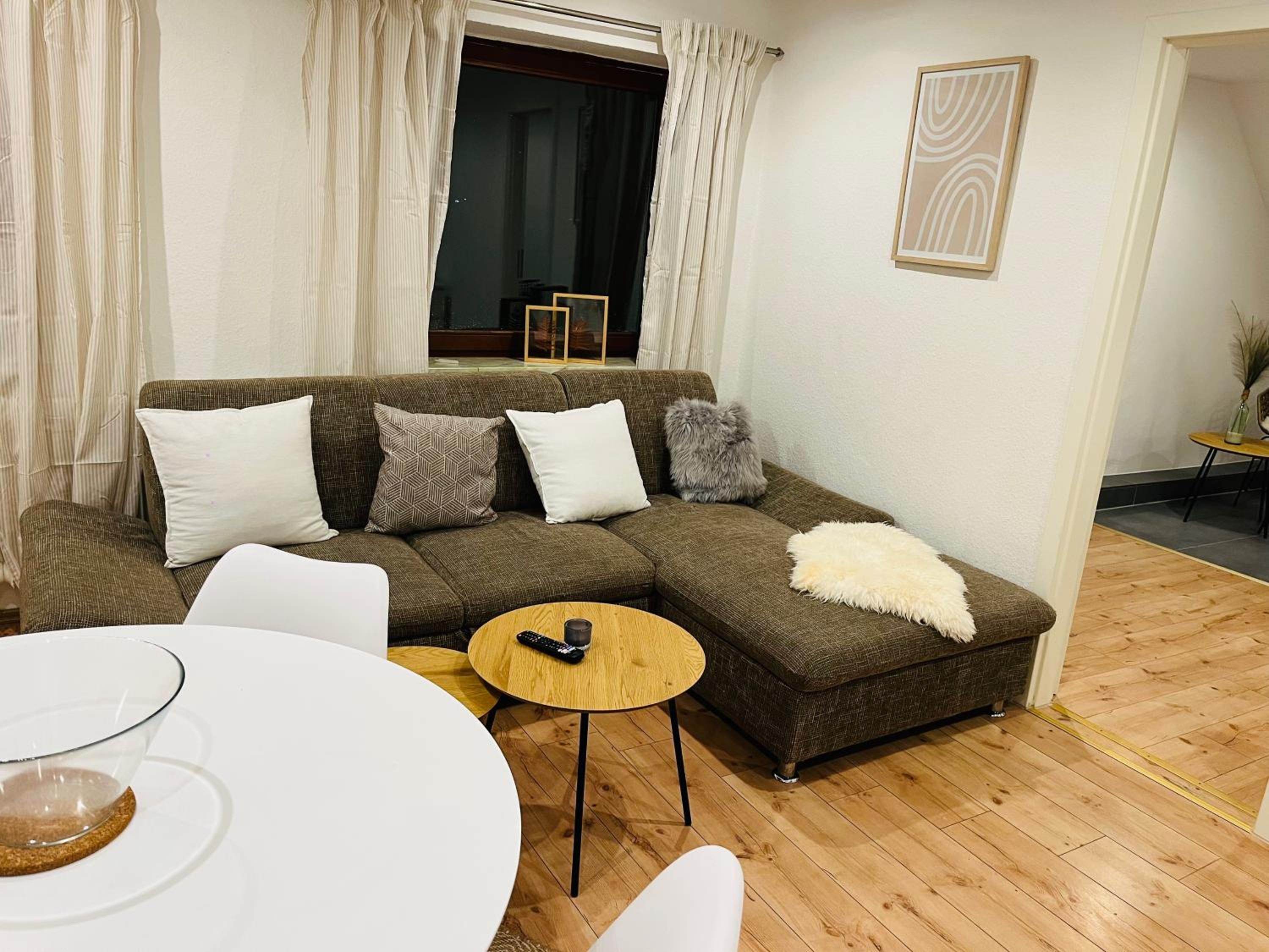 One-Bedroom Apartment - Photo 4