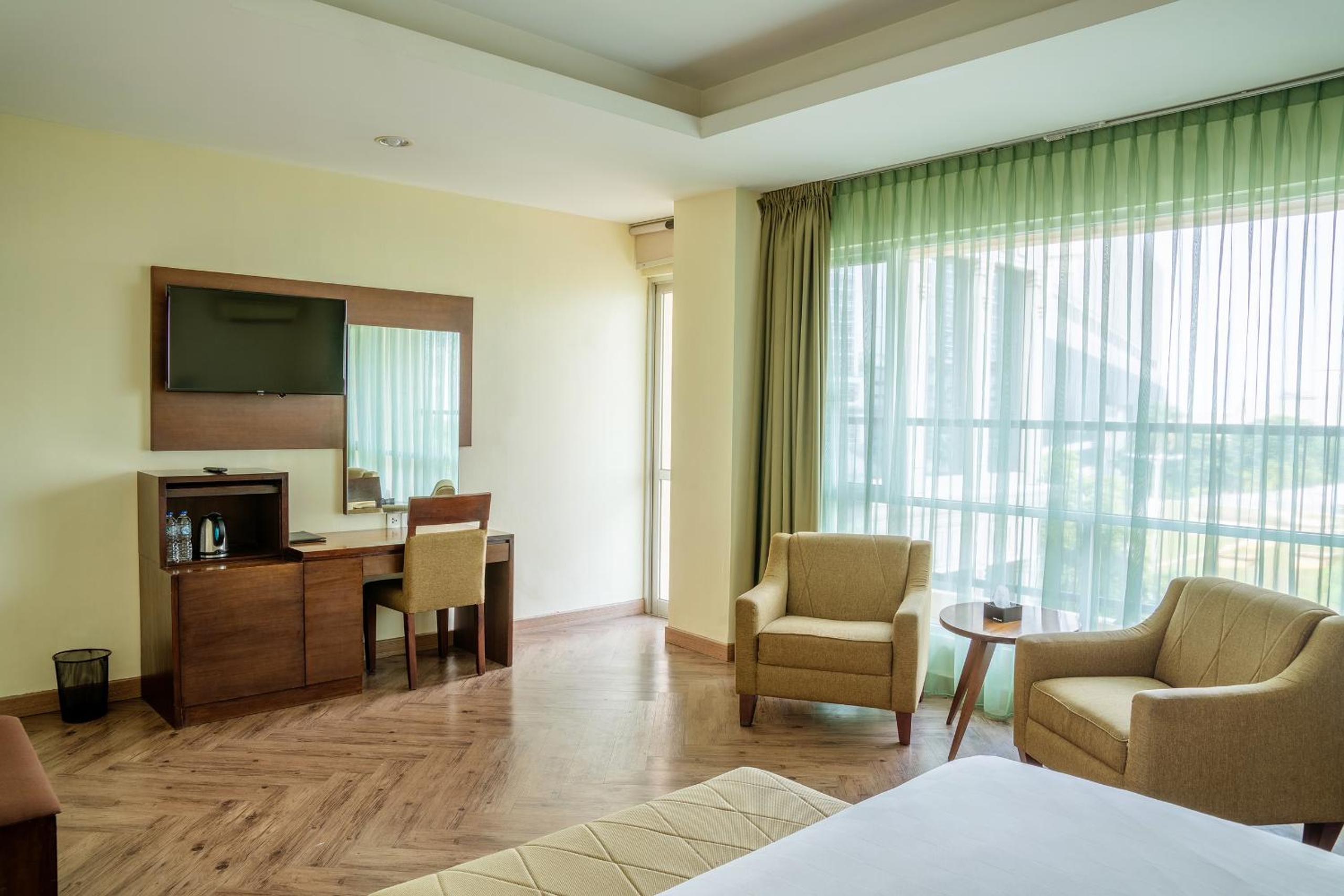 Suite with Balcony - Photo 1