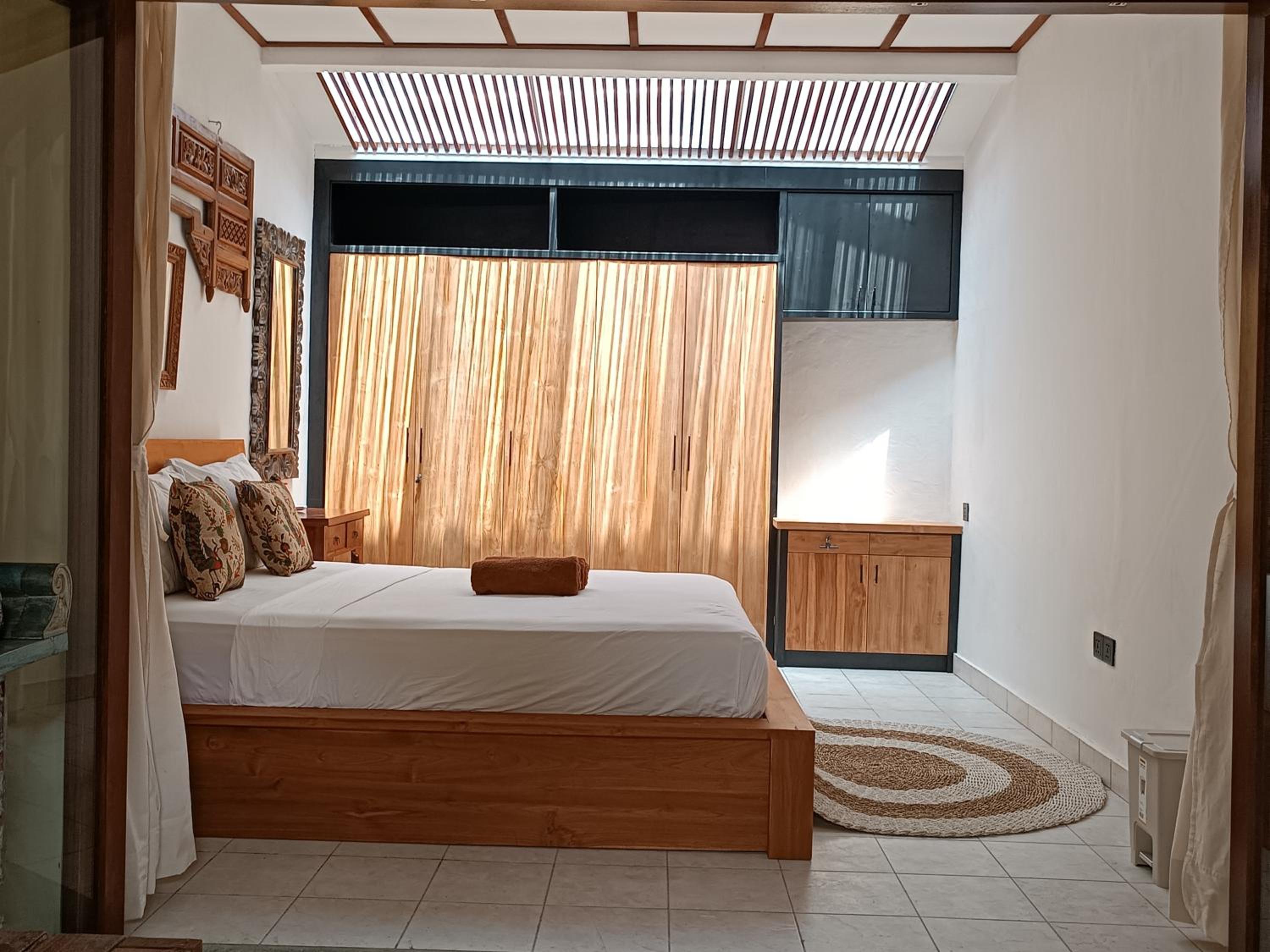 Deluxe Double Room with Shower