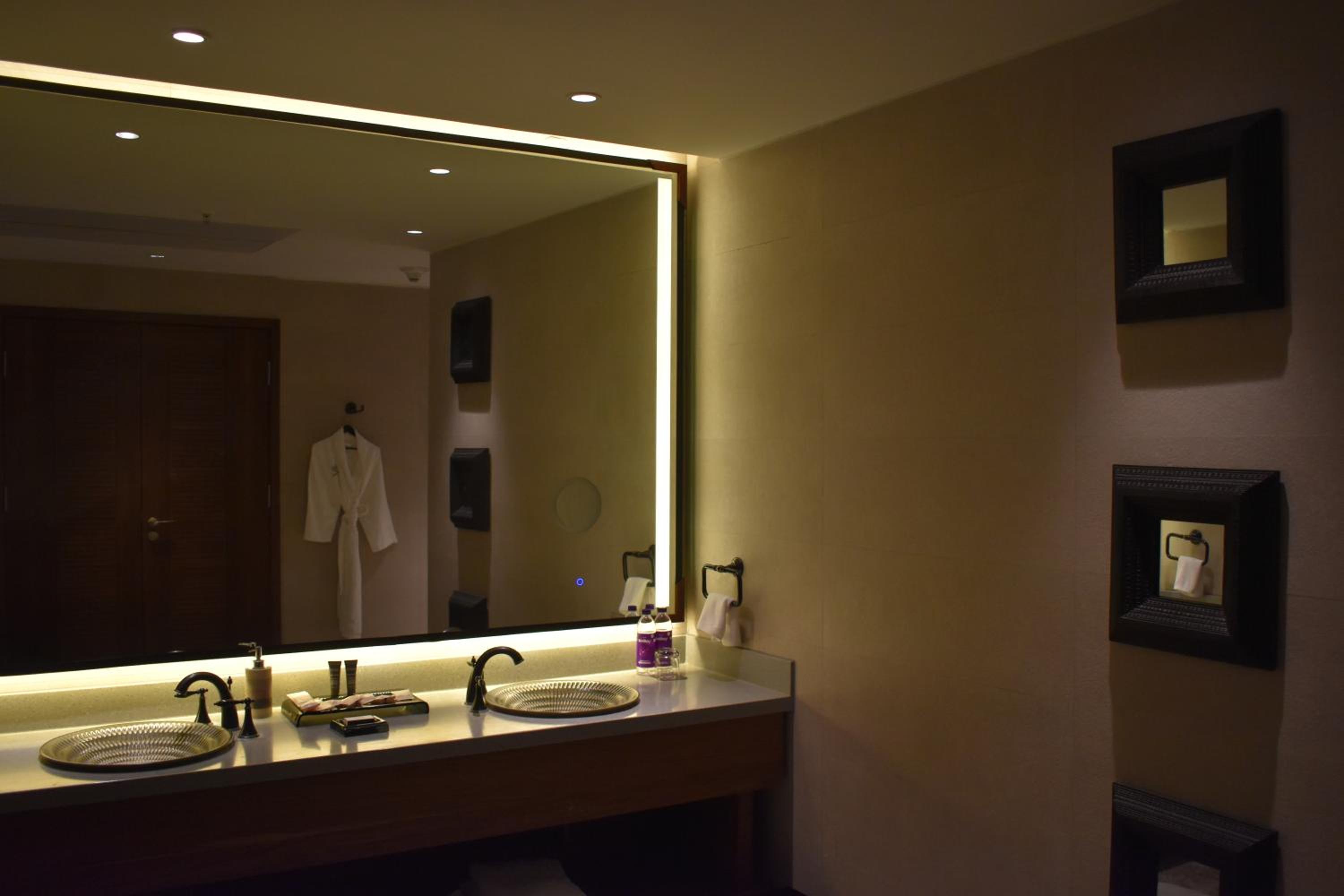 Sea View Top Floor, Private Pool , Presidential Suite King - Complimentary HiTea by the Beach, 10% discount on Spa and transportation services