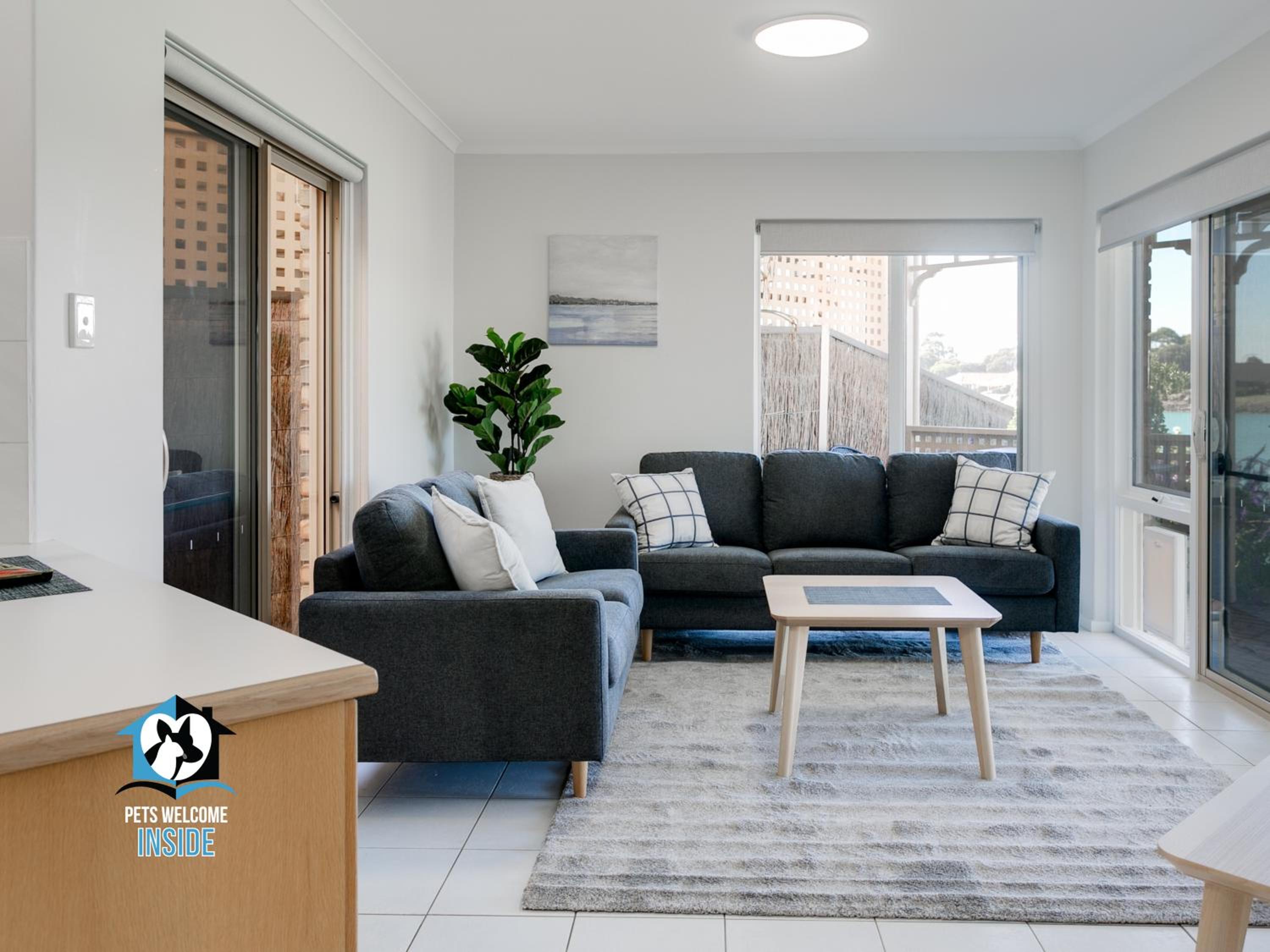 Three-Bedroom House photo 2