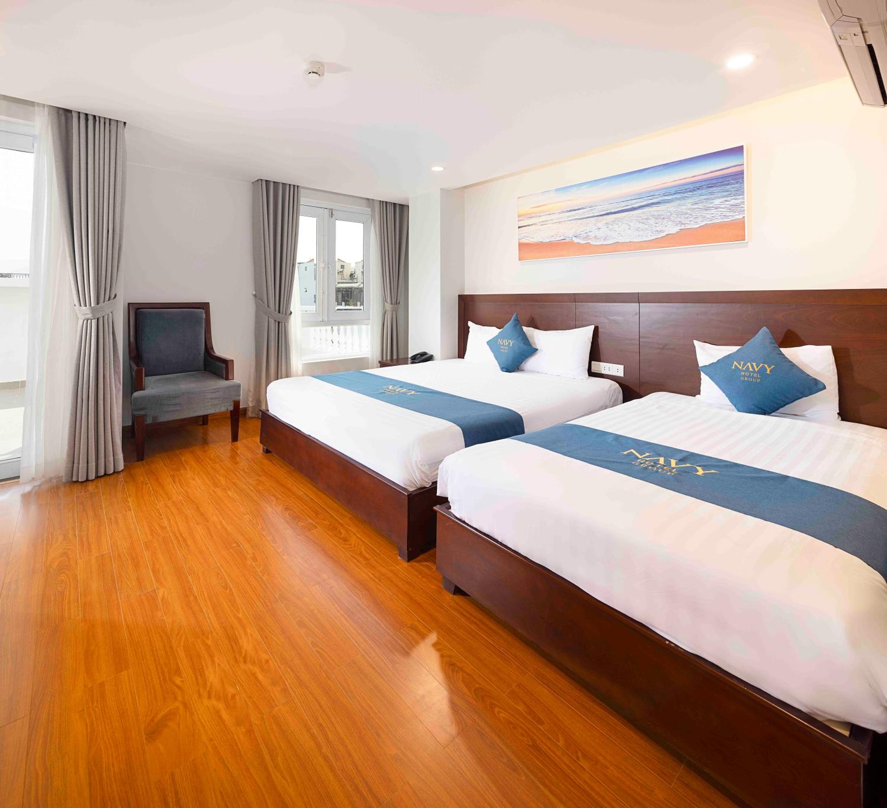 Deluxe Triple Room with Balcony - Photo 2