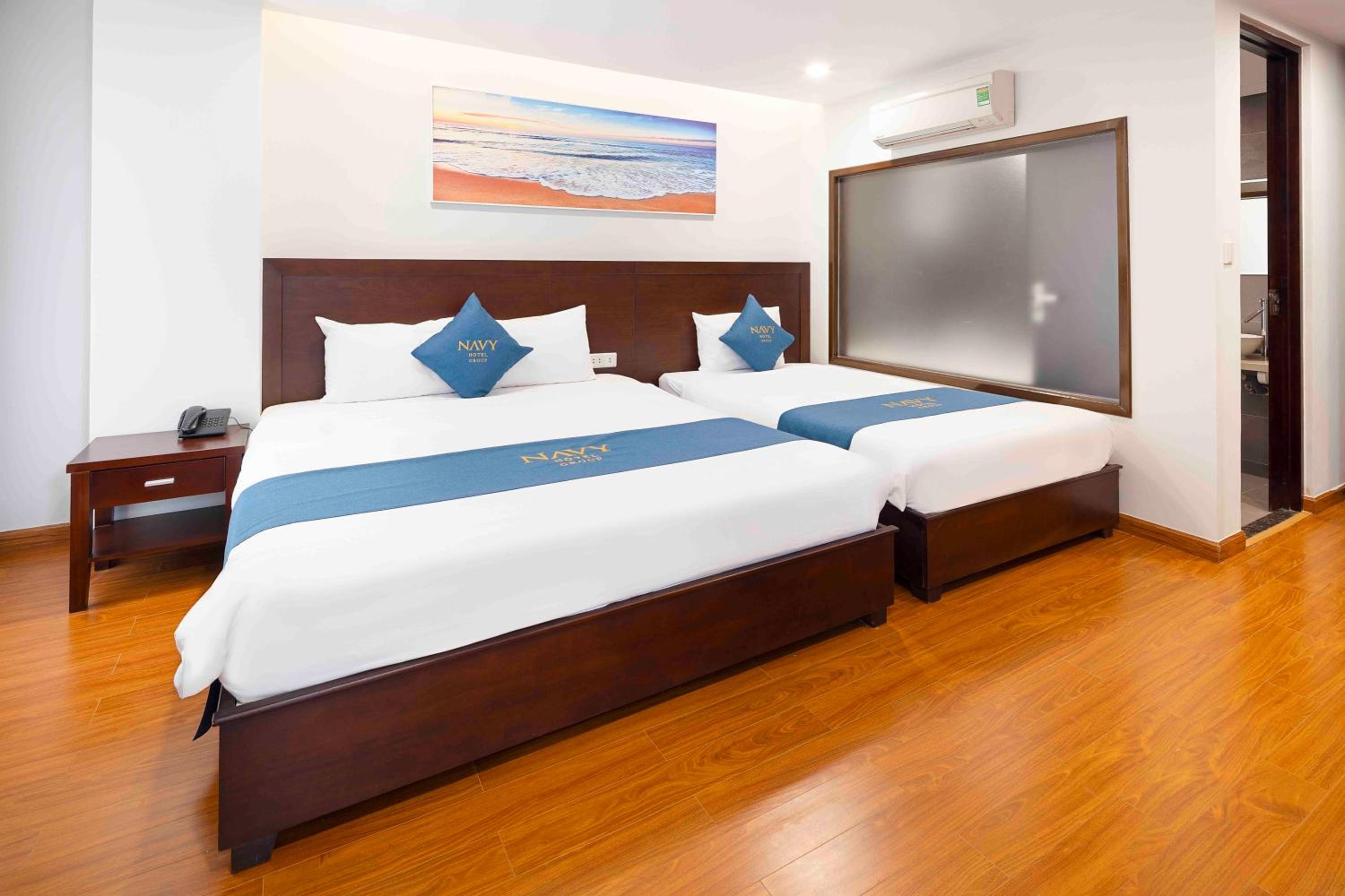 Deluxe Triple Room with Balcony - Photo 3