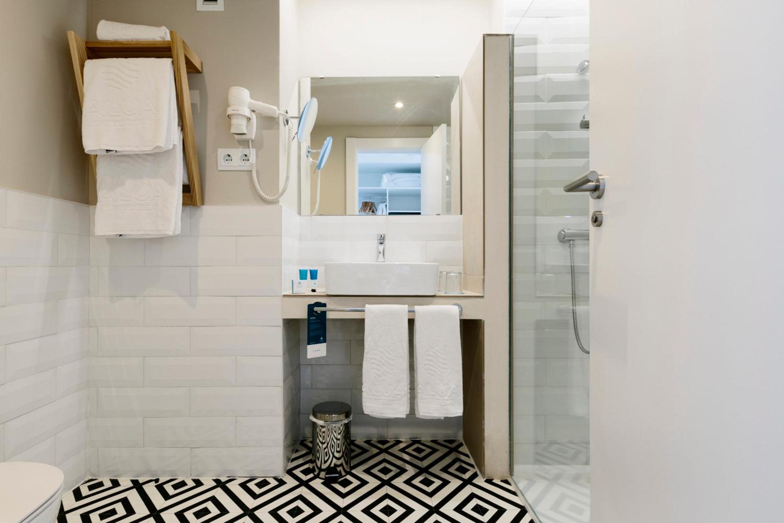 Habitación Doble o con Dos Camas Habitación Doble o con Dos Camas