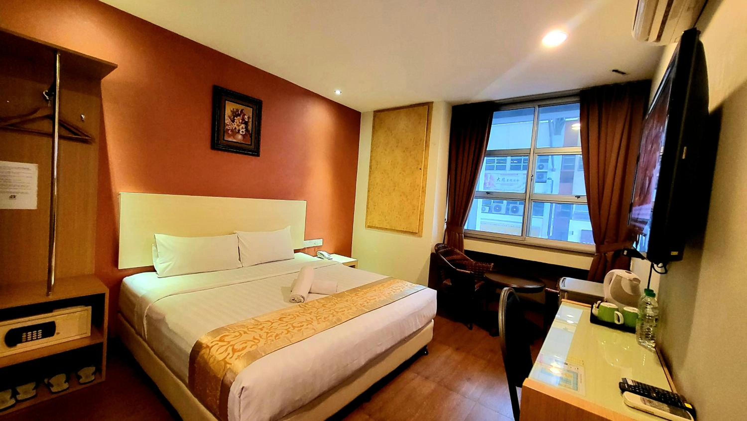 Deluxe King Room