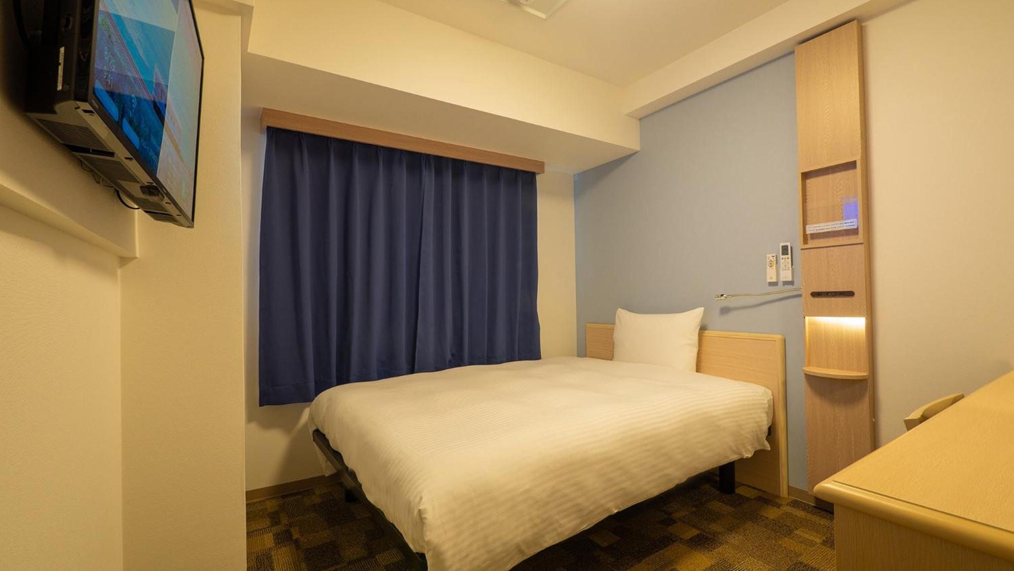 Double Room with Small Double Bed - Non-Smoking - Photo 14
