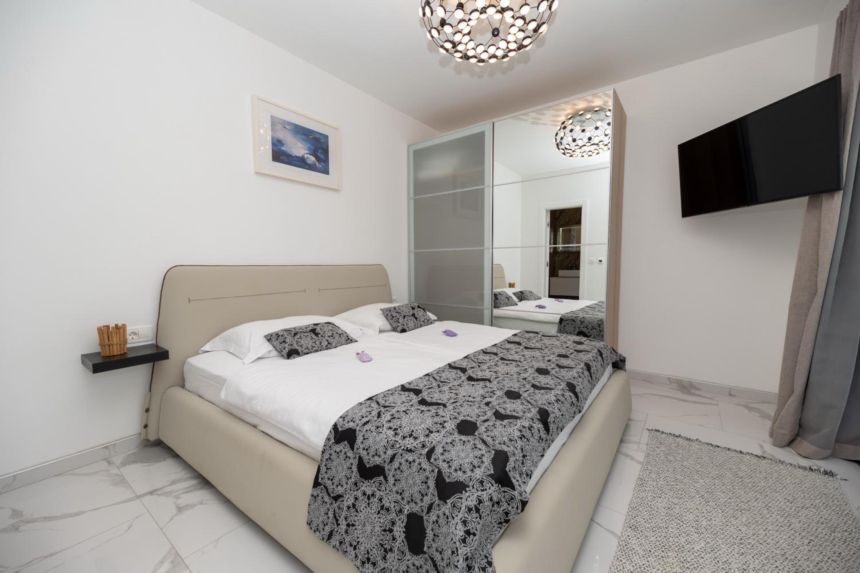 Four-Bedroom Villa photo 1