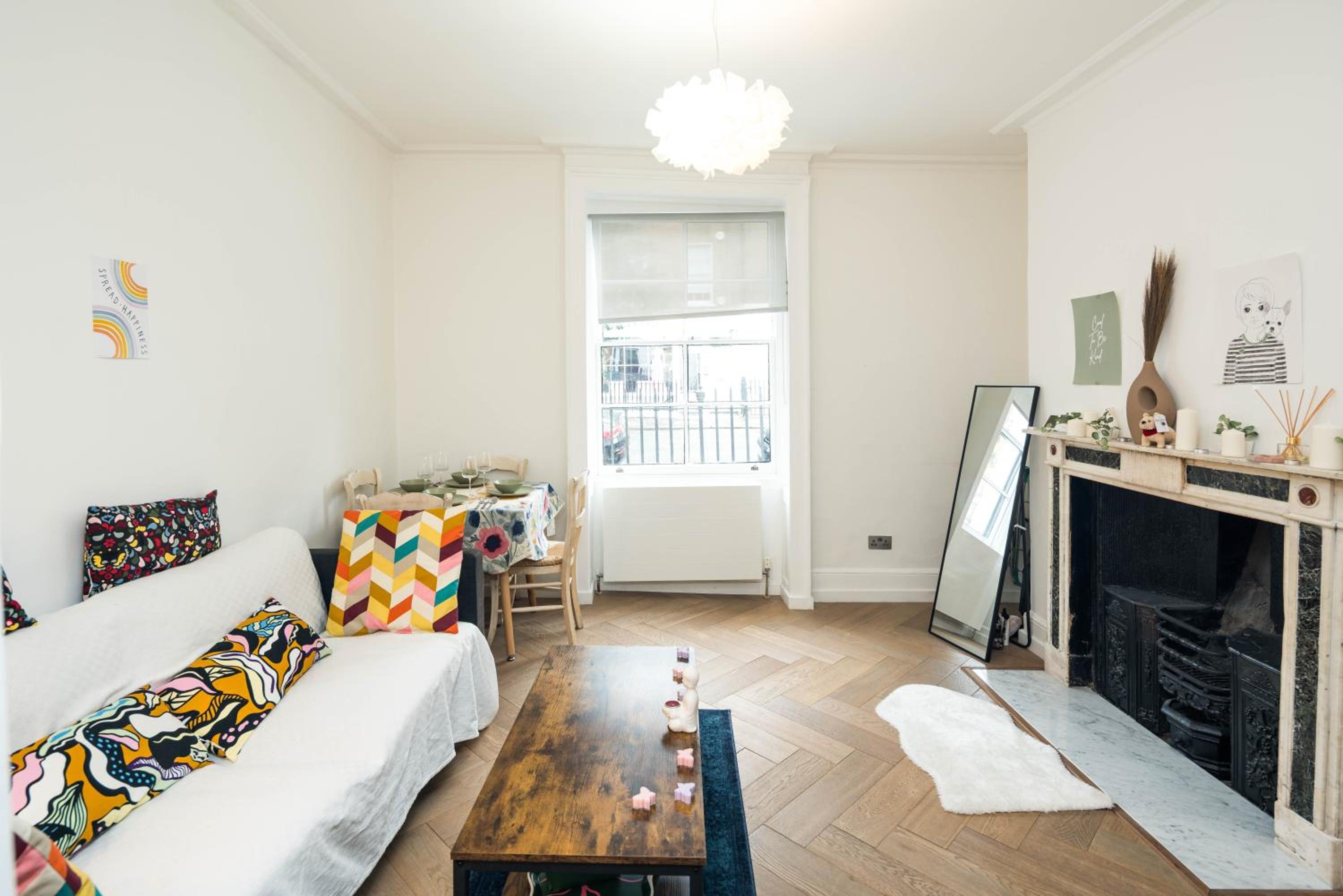 One-Bedroom Apartment photo 2