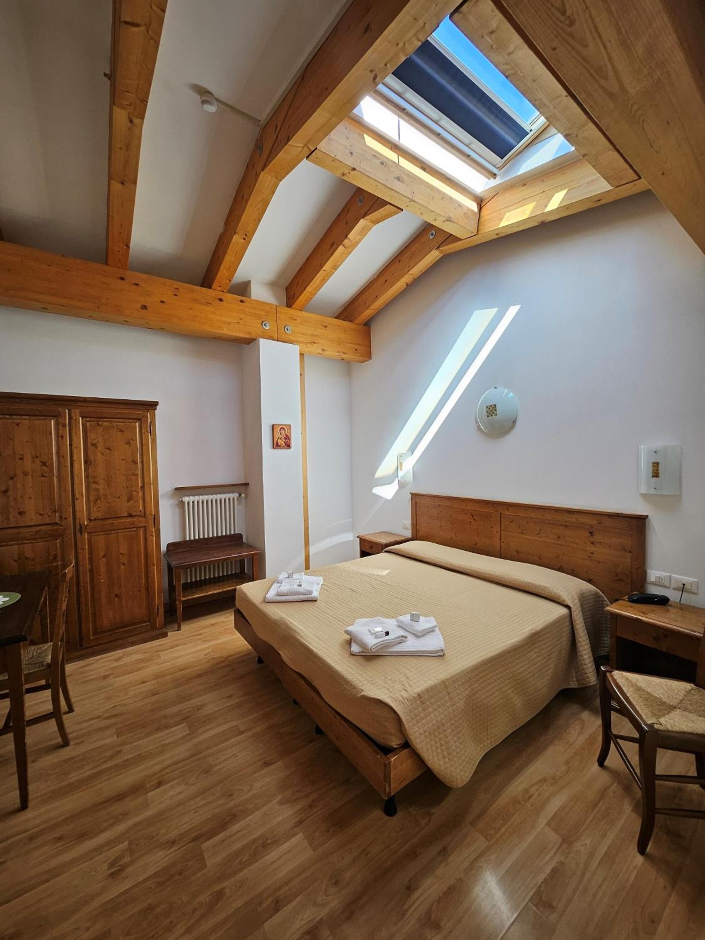Economy Double Room photo 1