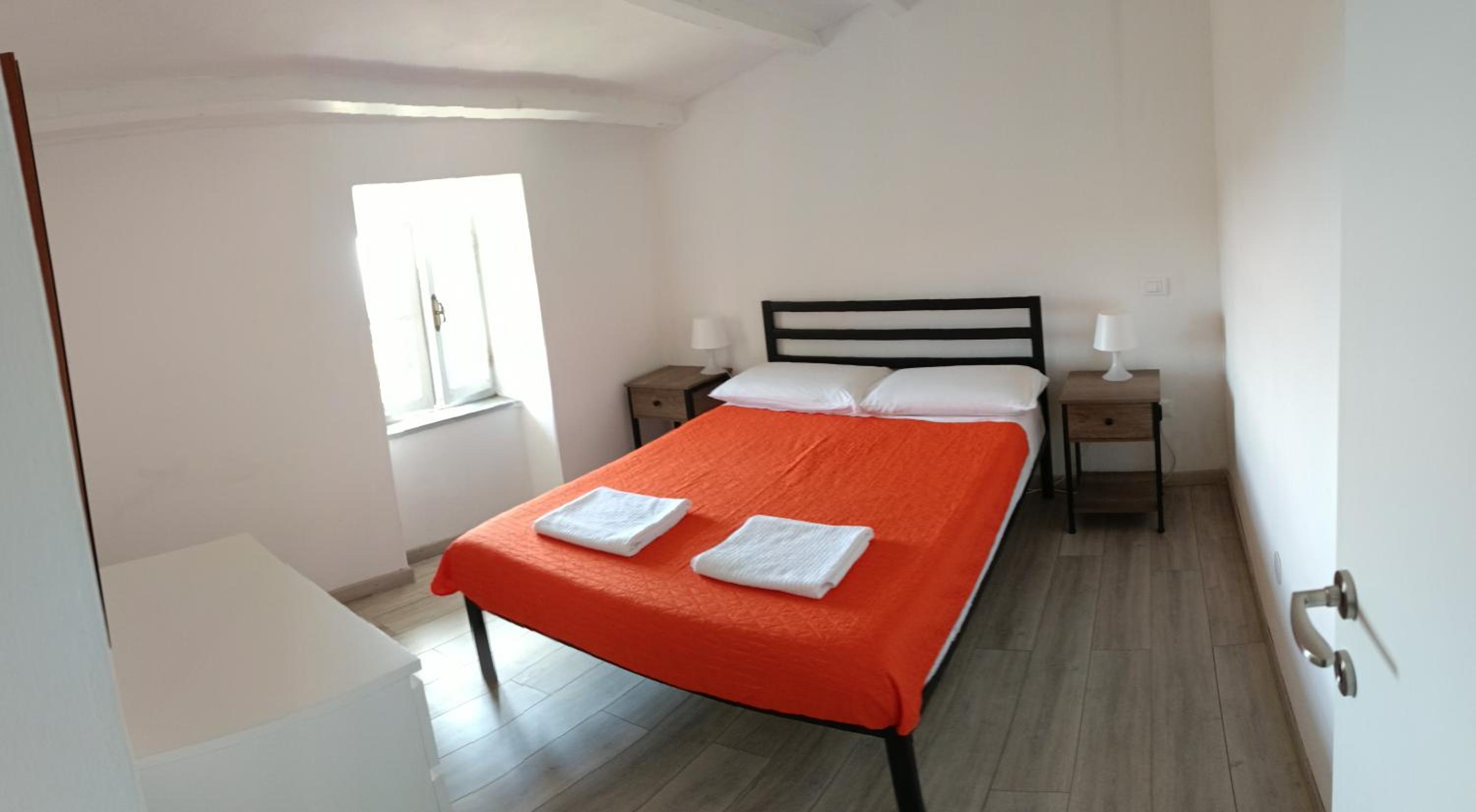 Two-Bedroom Apartment with Terrace and Sea View - Photo 6
