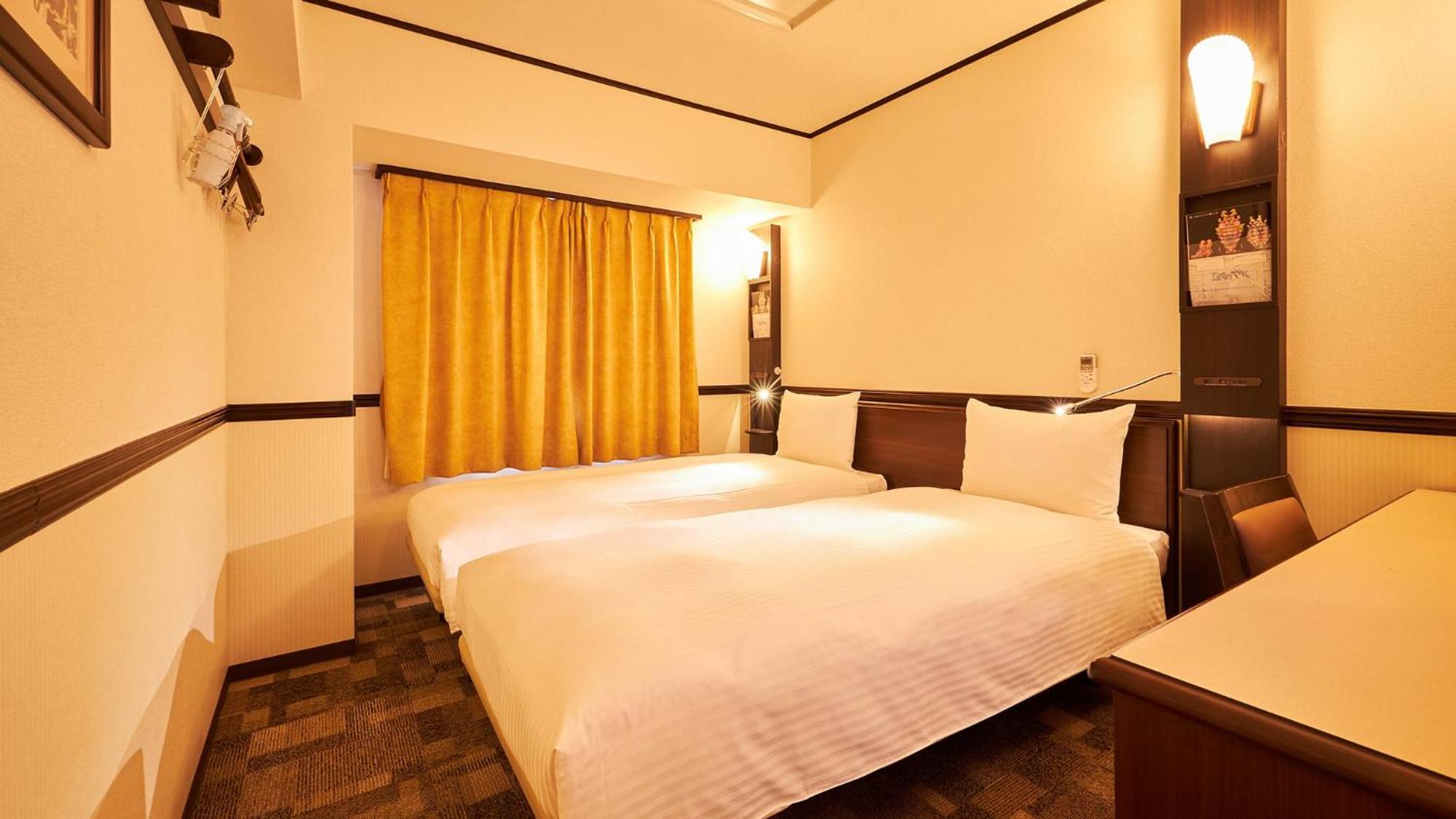 Twin Room - Smoking photo 2