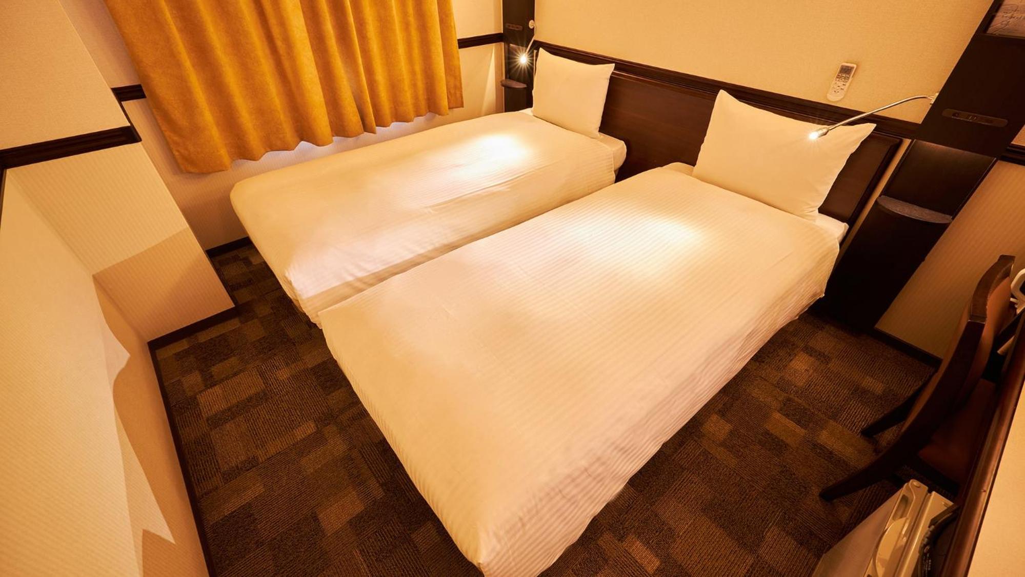 Twin Room - Smoking photo 3