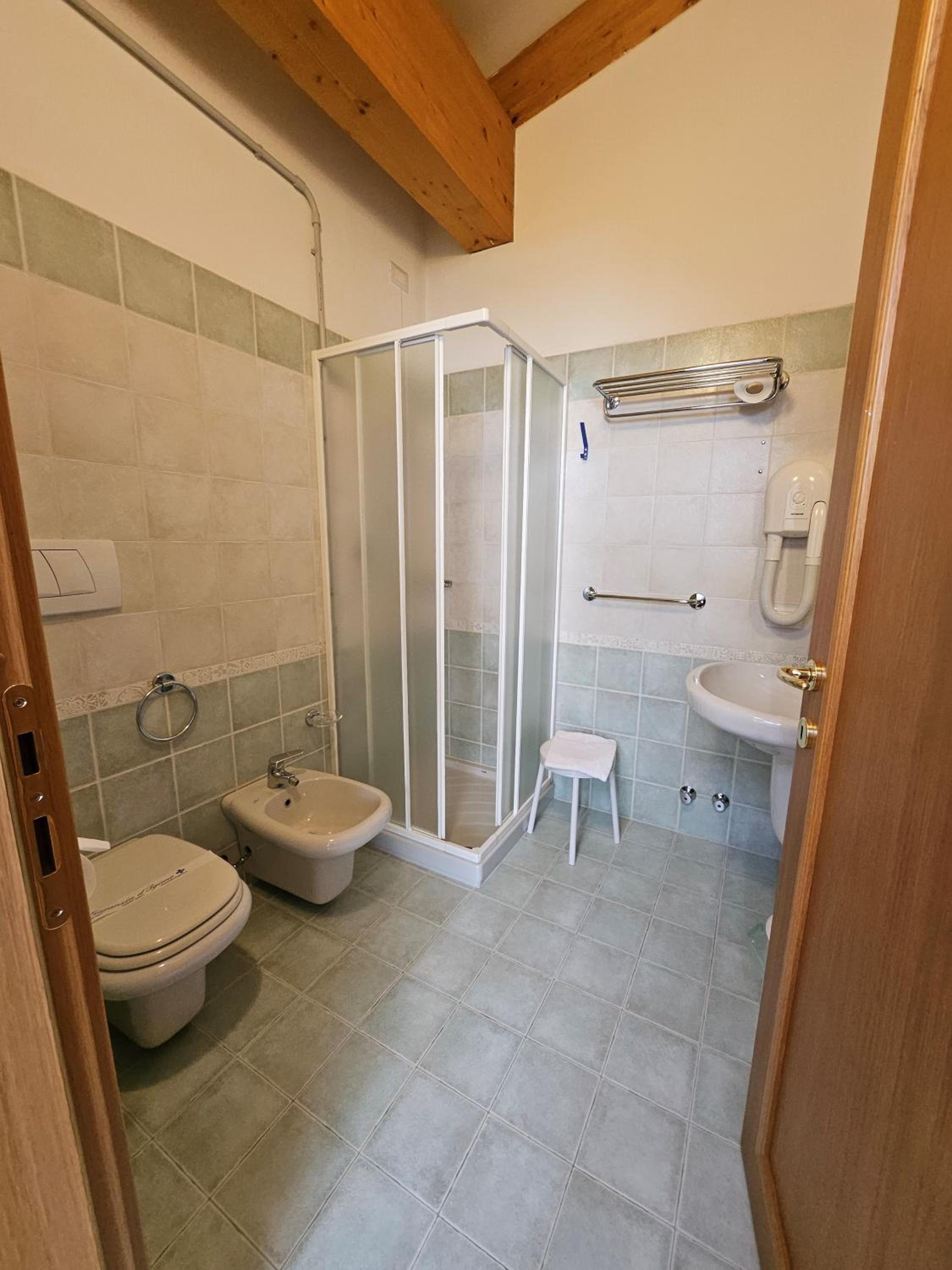 Economy Double Room photo 2