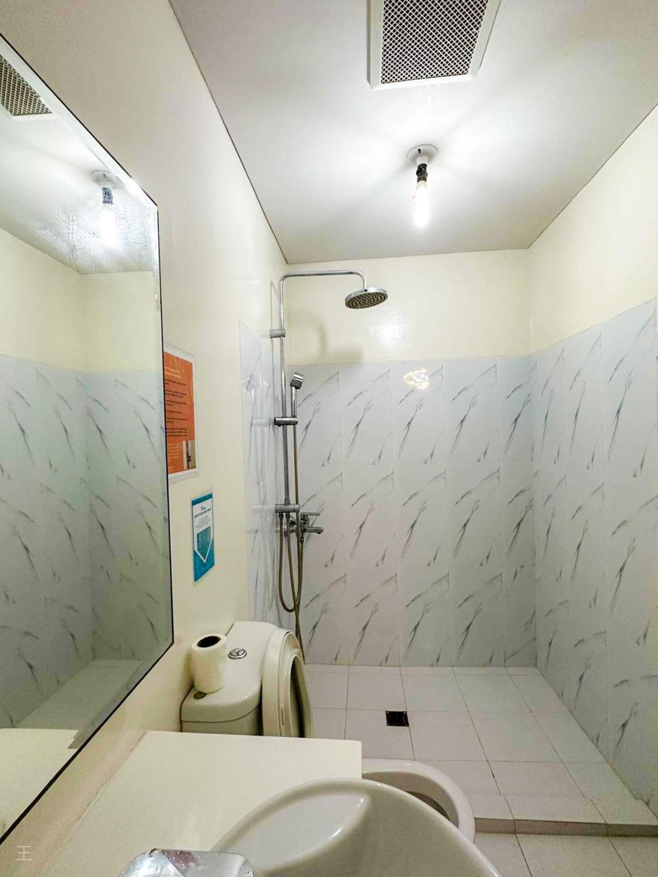 Studio Apartment - Photo 22