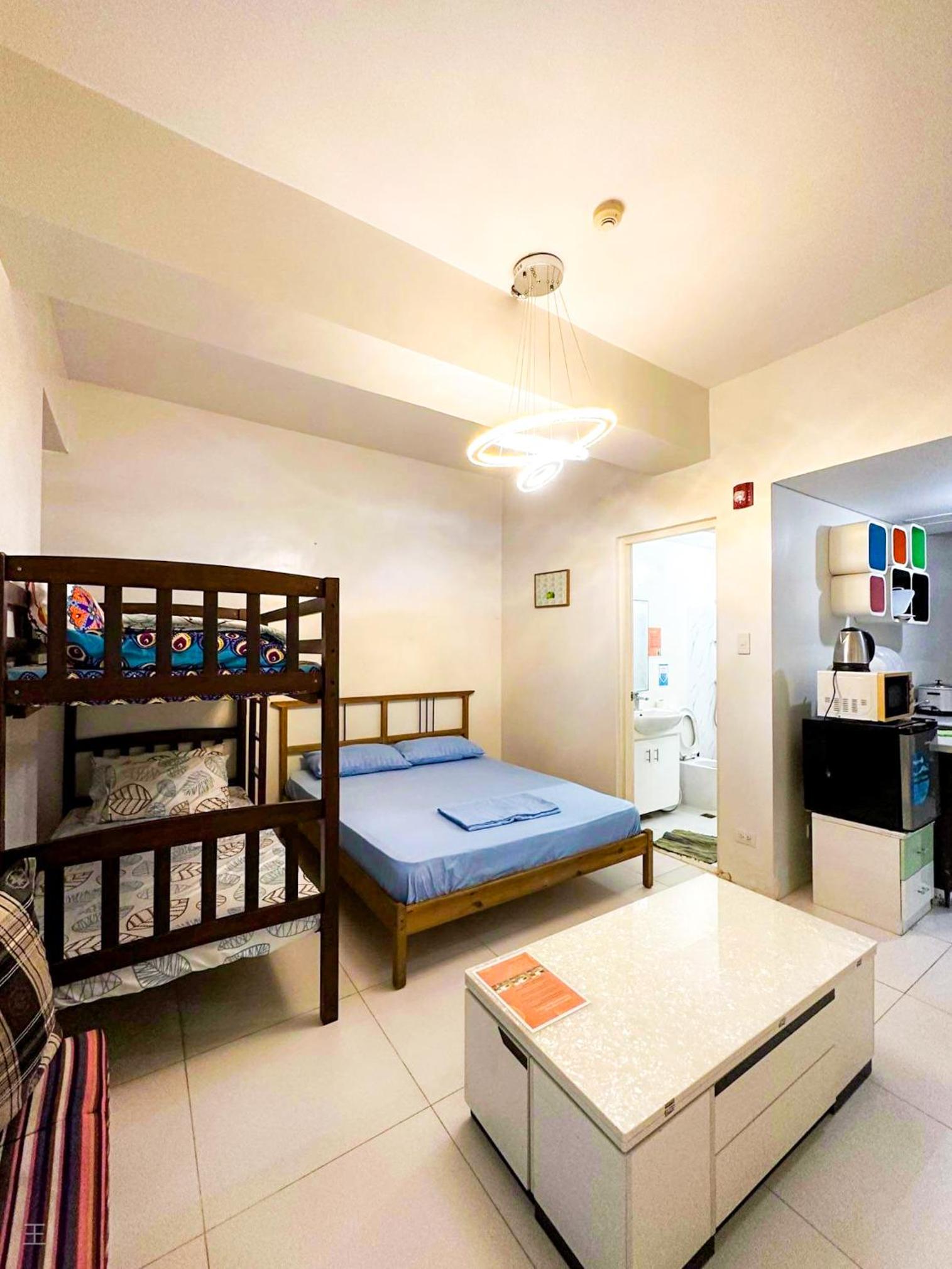 Studio Apartment - Photo 25