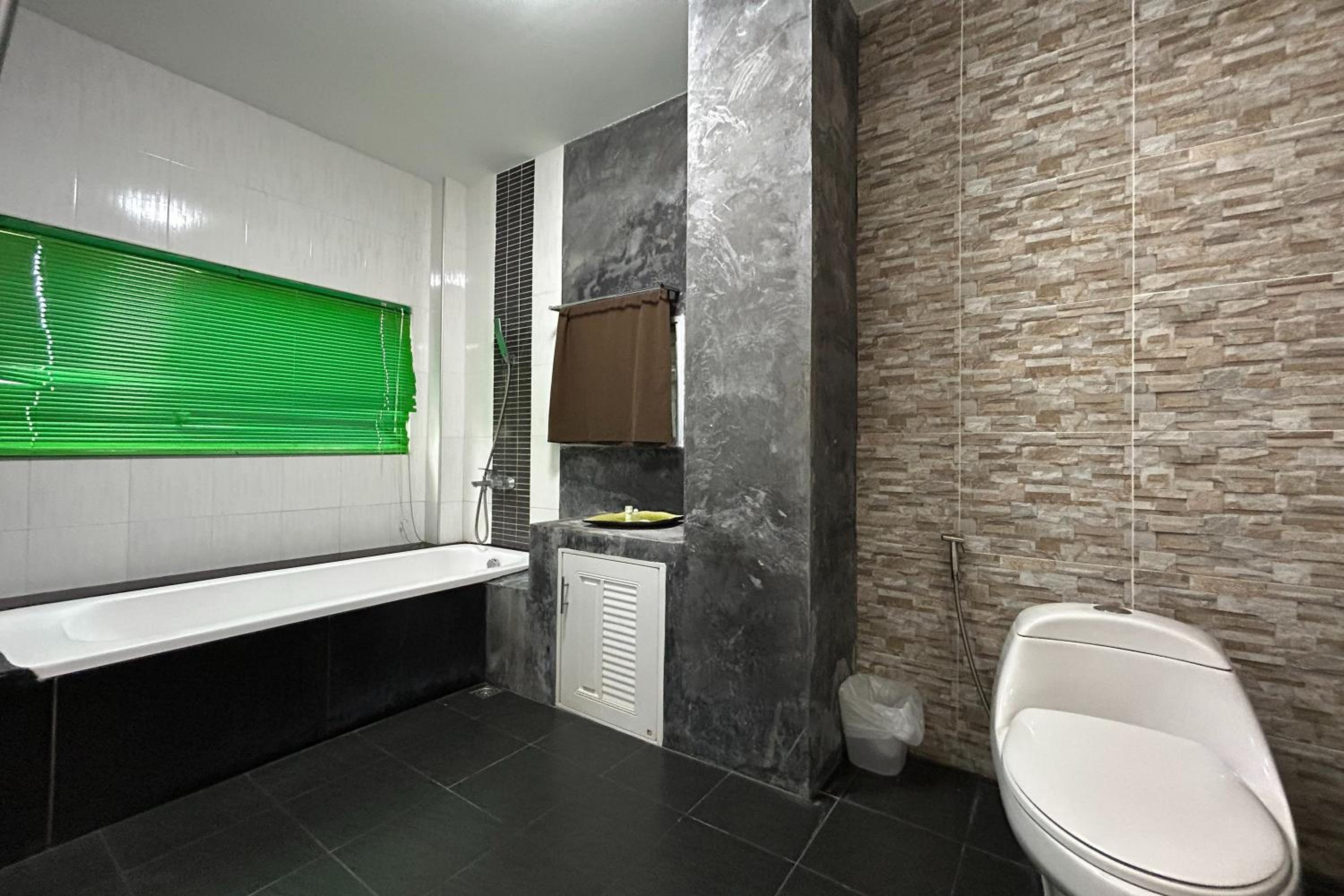 Double Room with Garden View - Photo 8