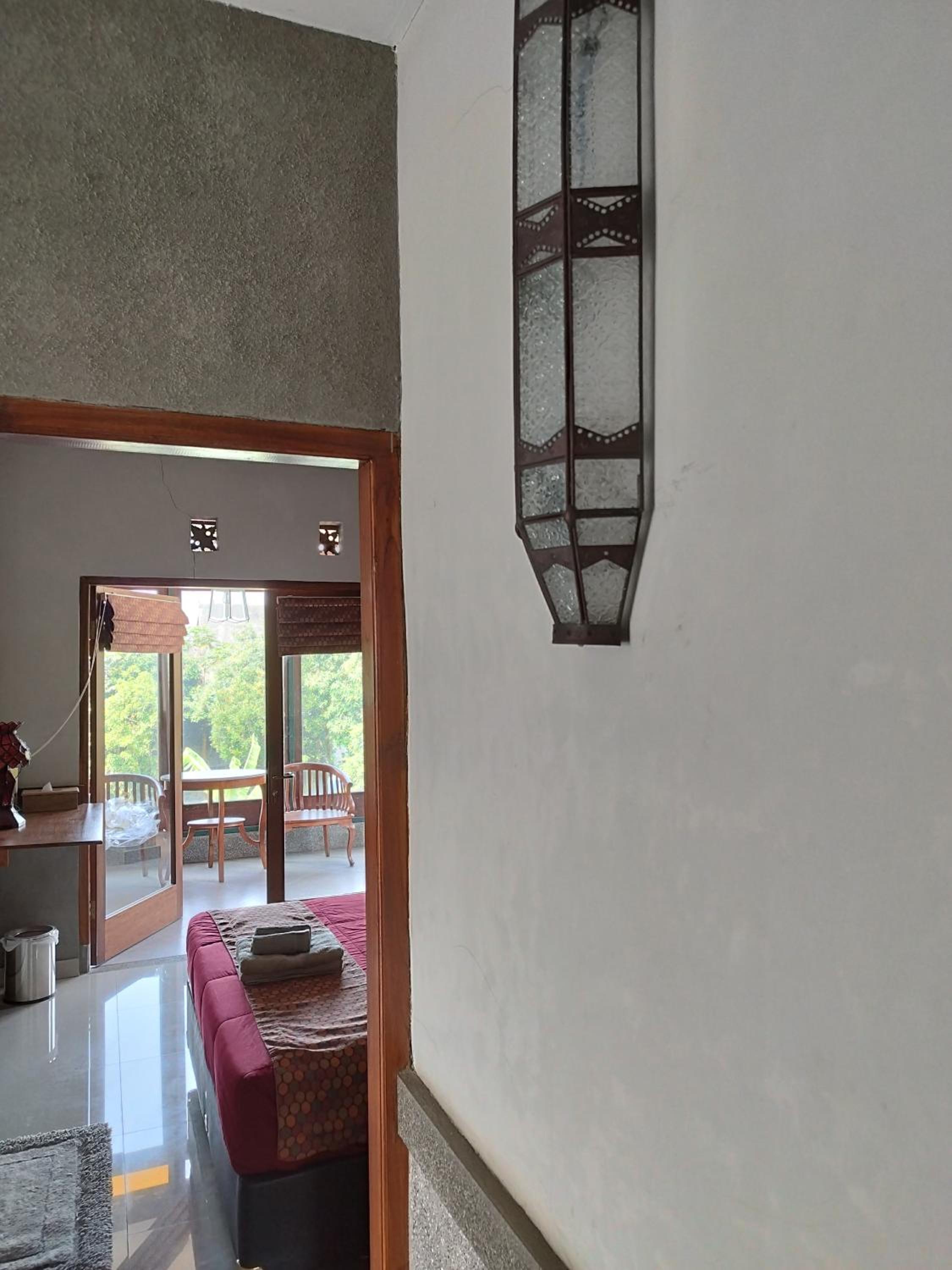 Double Room with Balcony - Photo 9