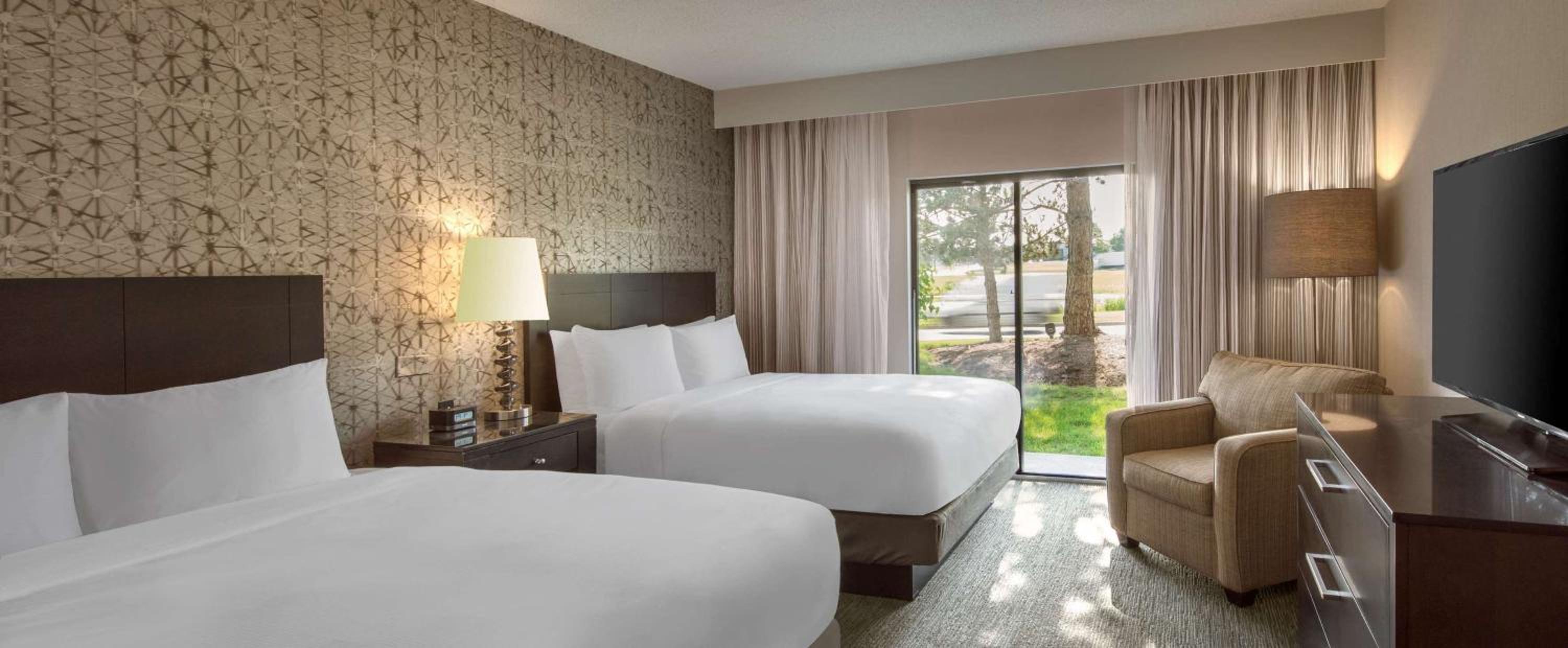 Junior Suite with Two Double Beds - Photo 4