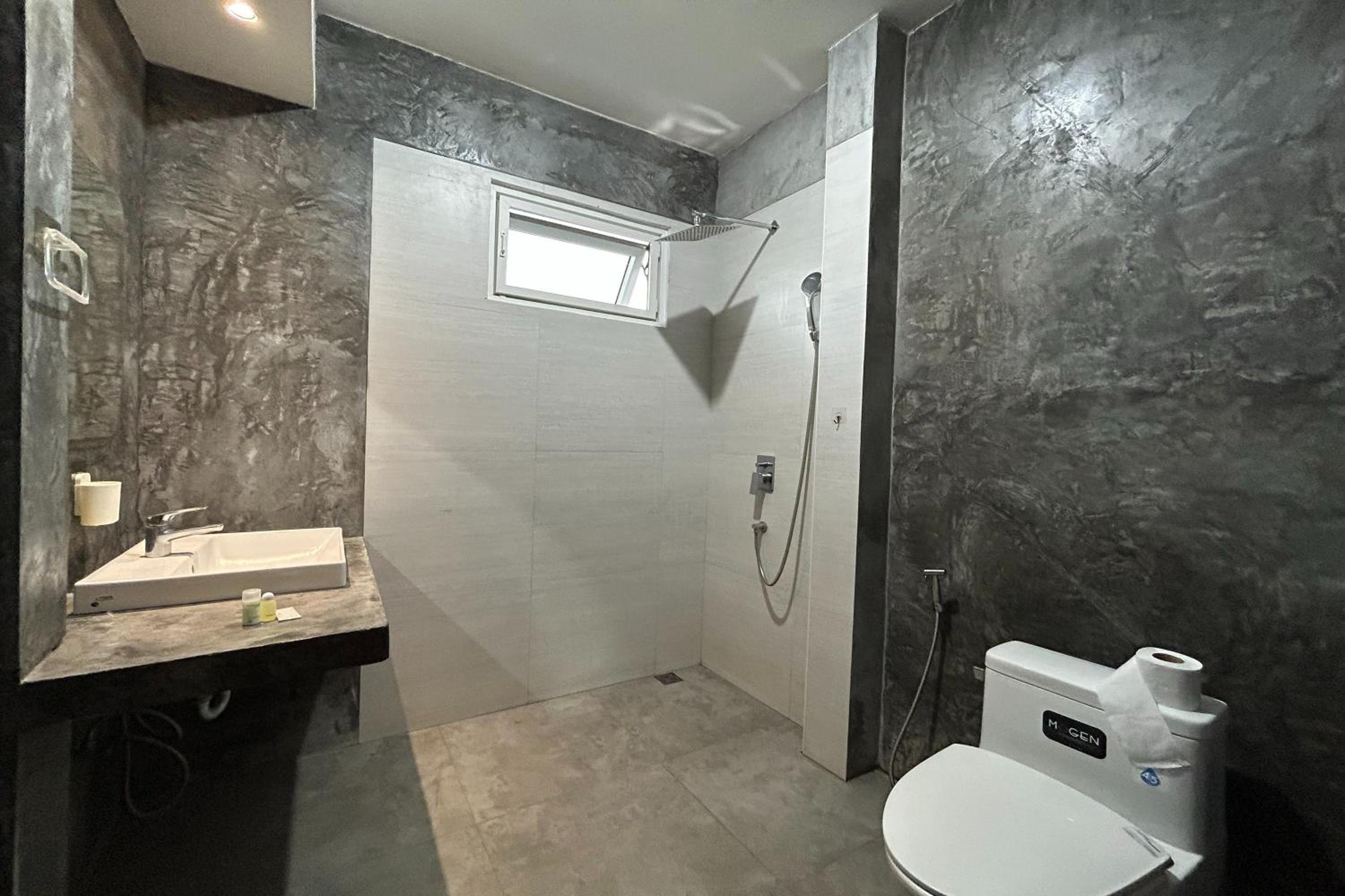 Deluxe Room - Photo 2