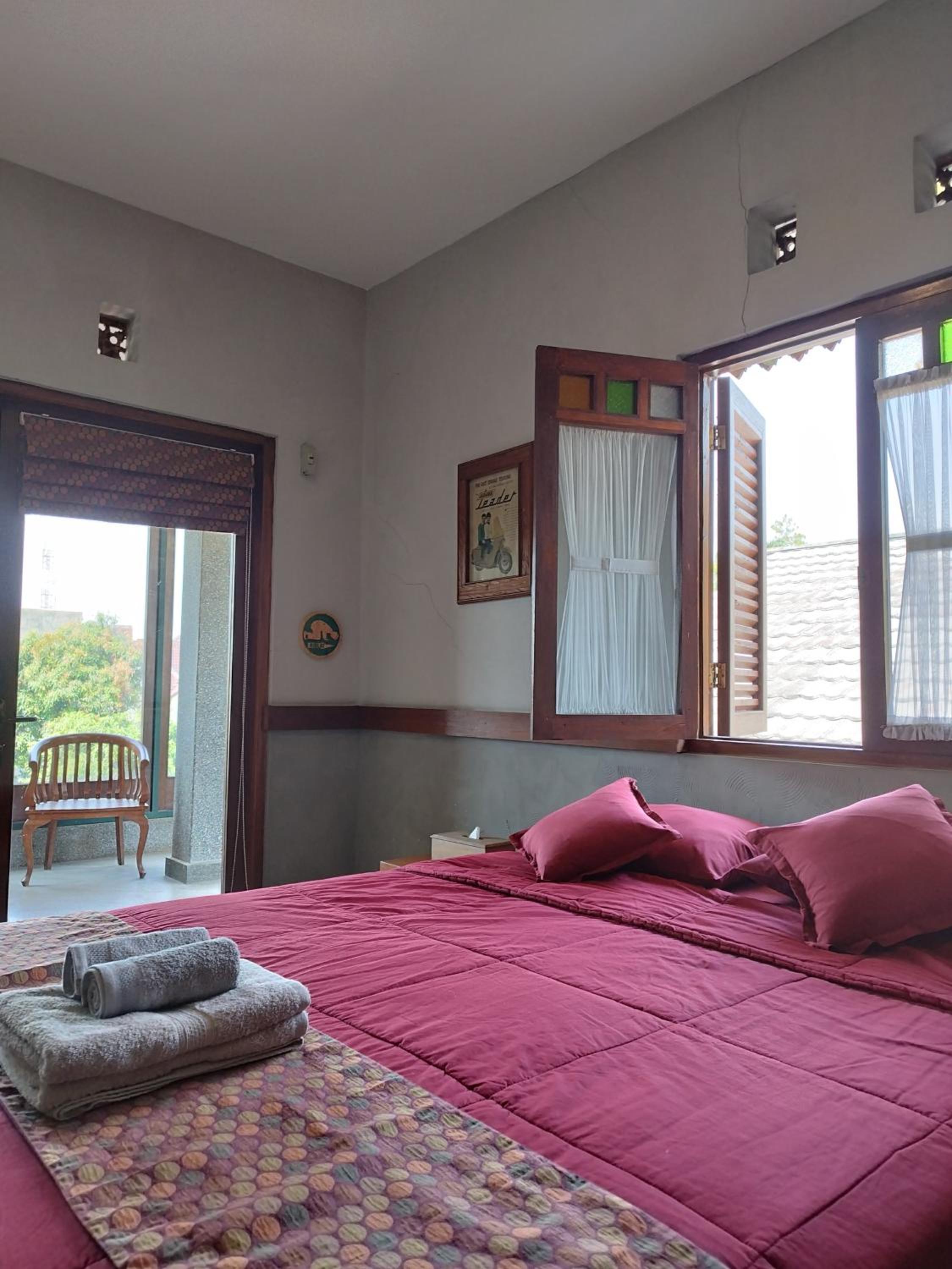 Double Room with Balcony - Photo 8