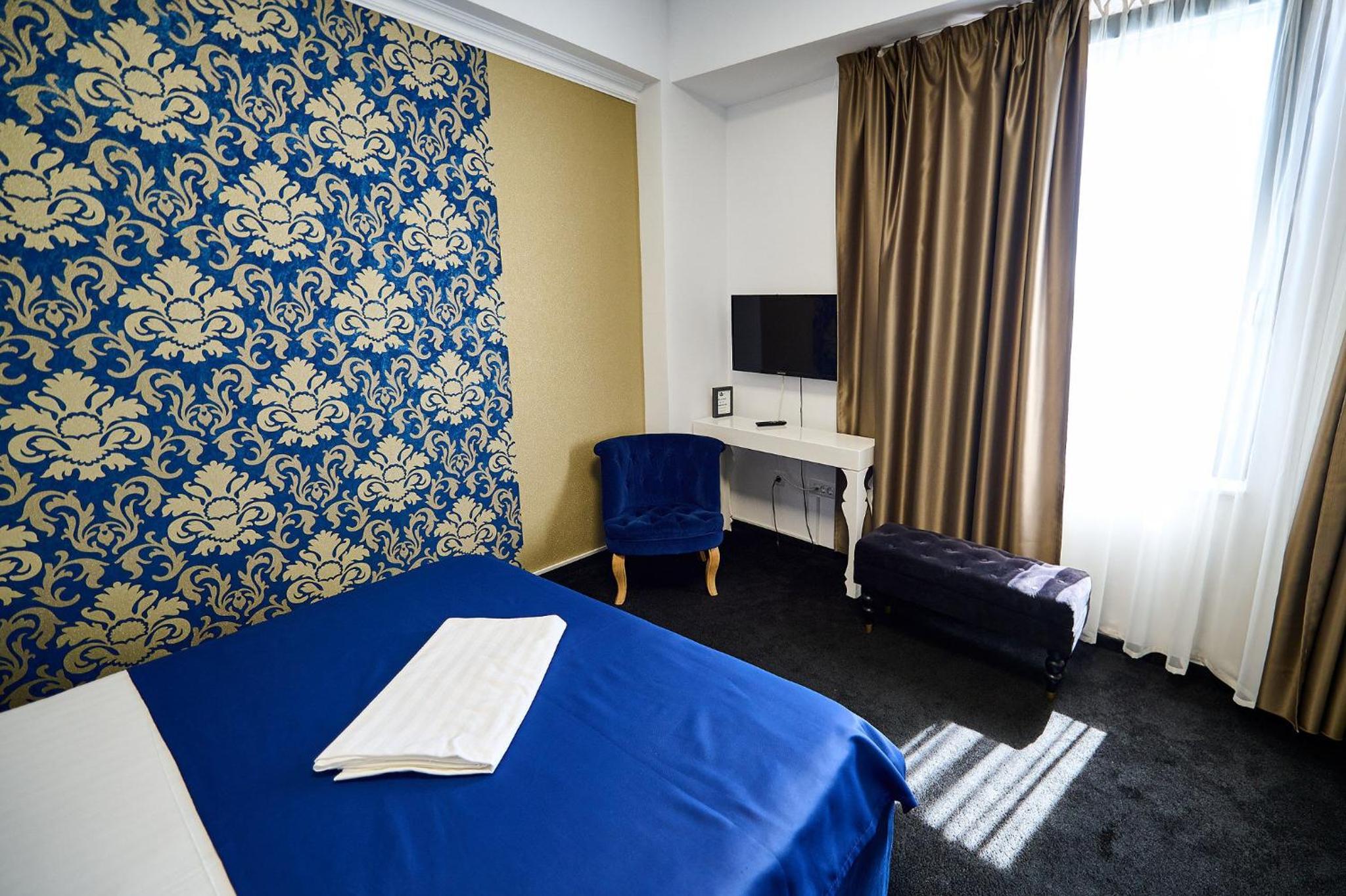 Basic Twin Room - Photo 16