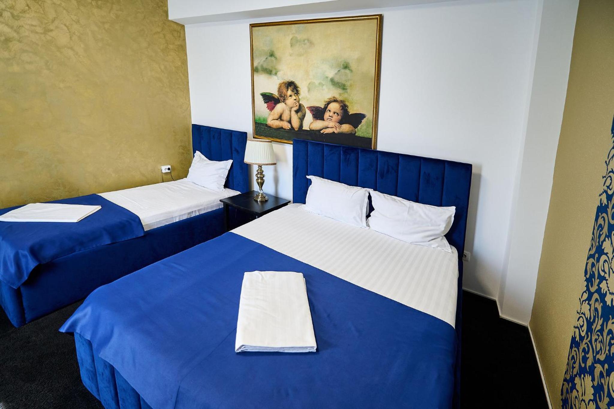 Basic Twin Room - Photo 7
