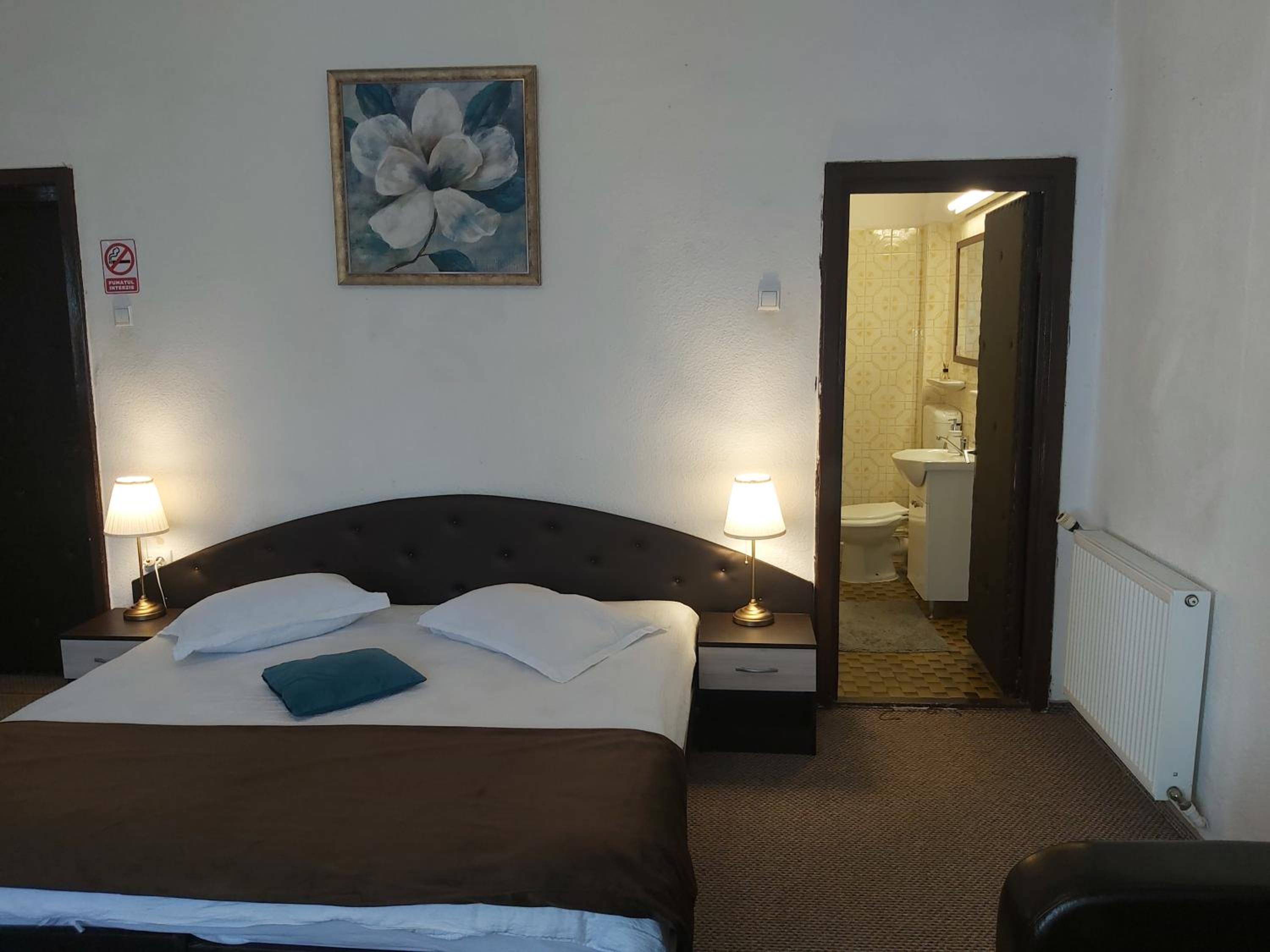 Standard Triple Room - Photo 4