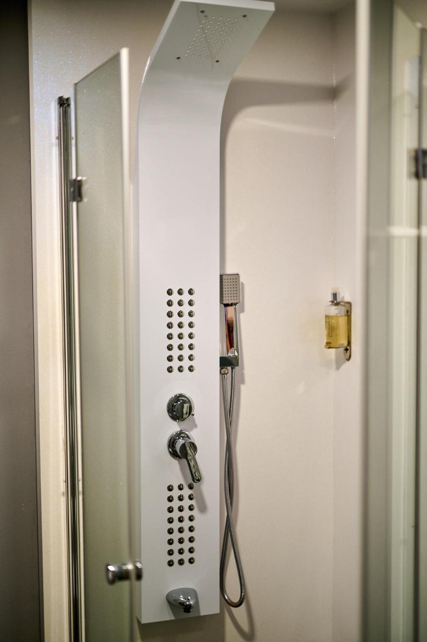 Triple Room - Photo 28