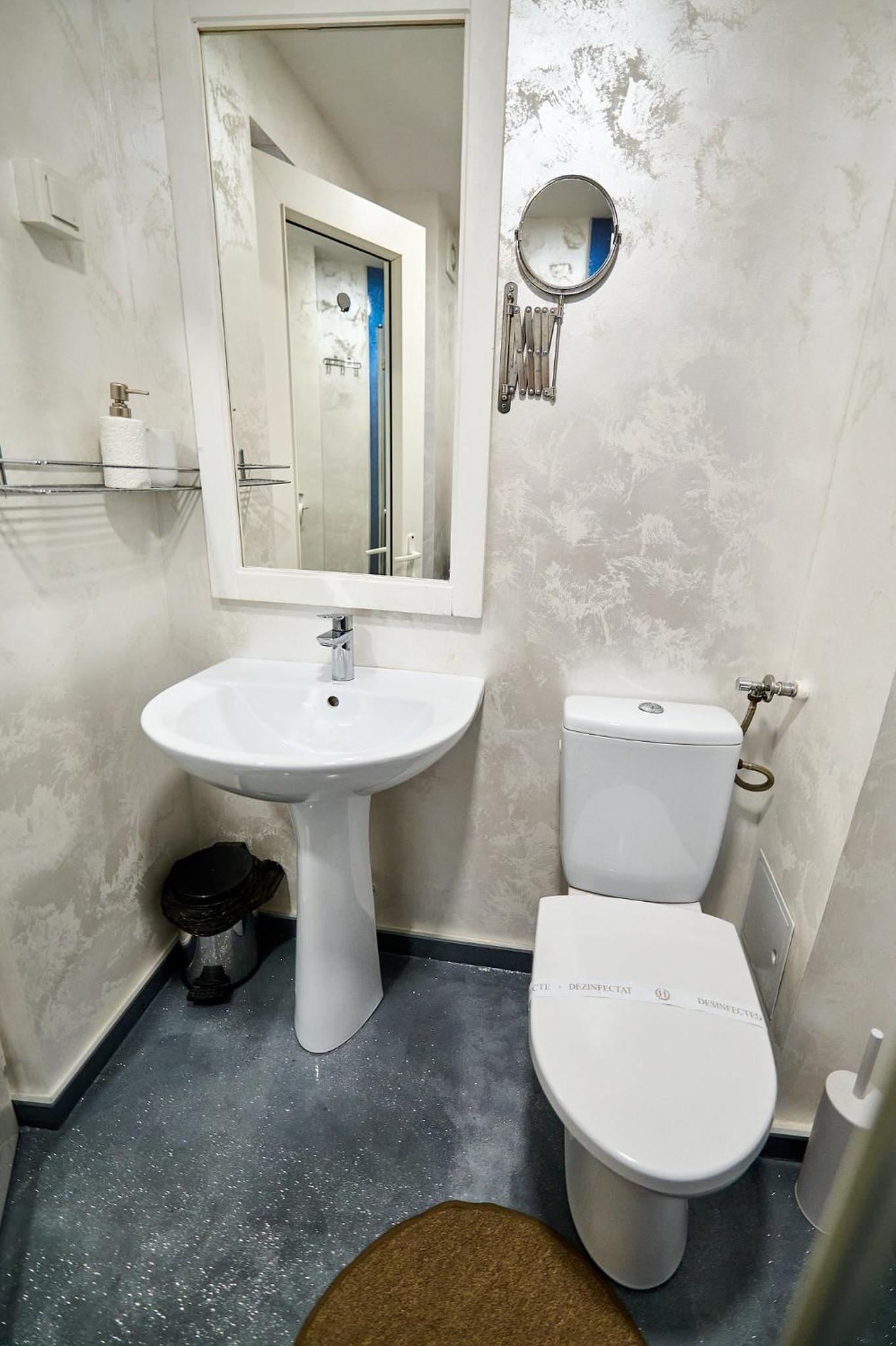 Triple Room - Photo 30