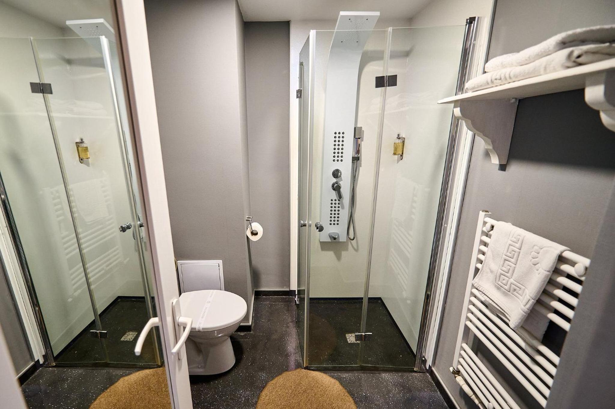 Triple Room - Photo 23