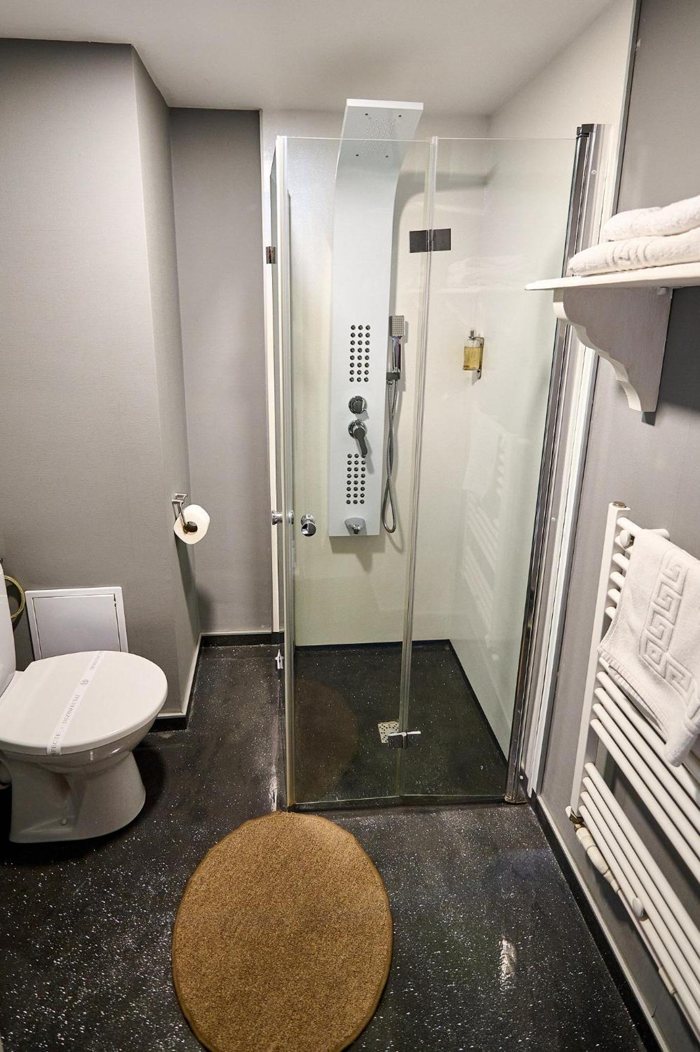 Triple Room - Photo 29