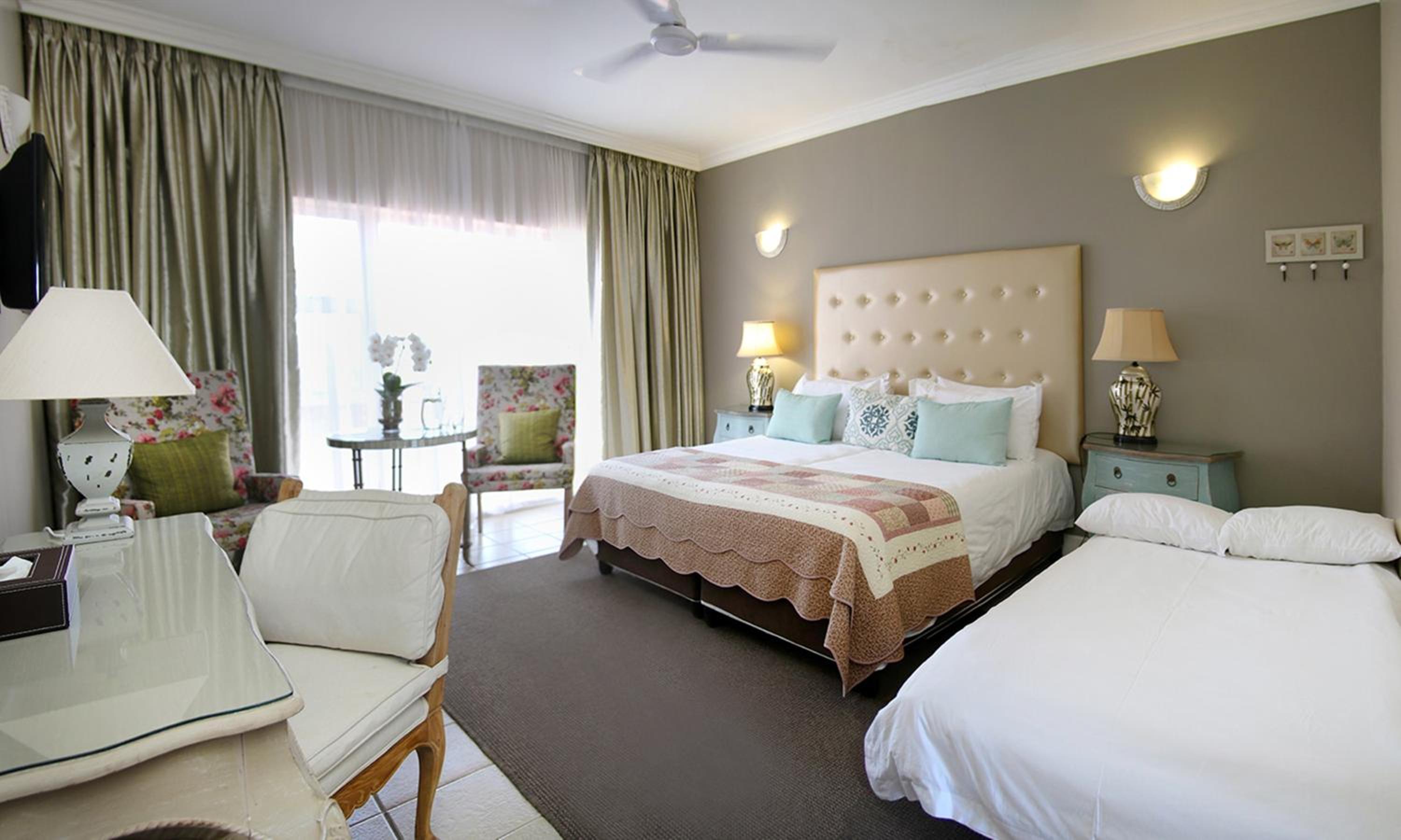 Family Room - Photo 6