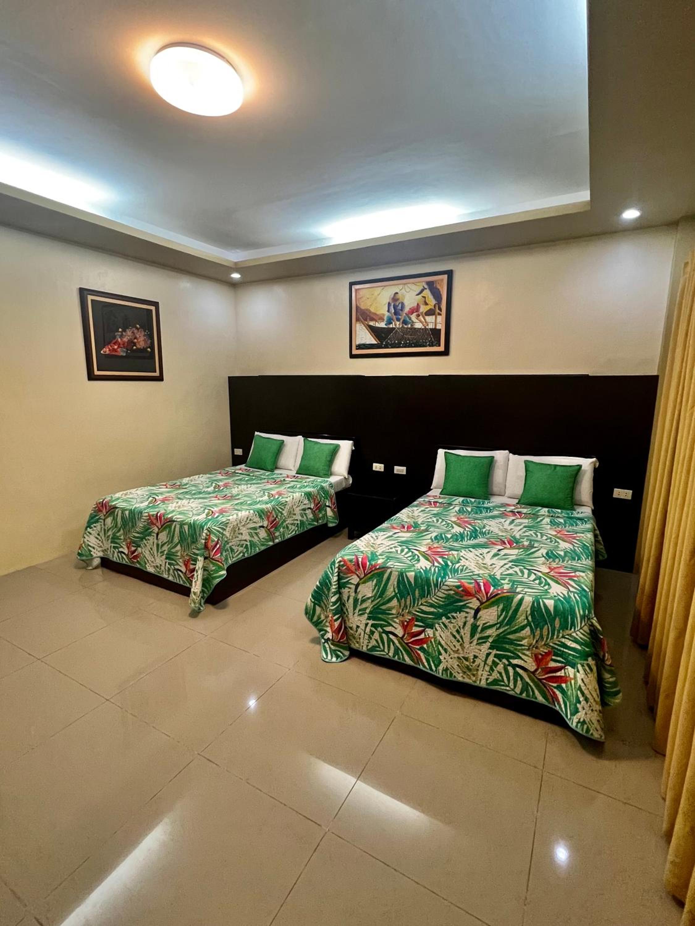 Deluxe Double or Twin Room - Photo 8