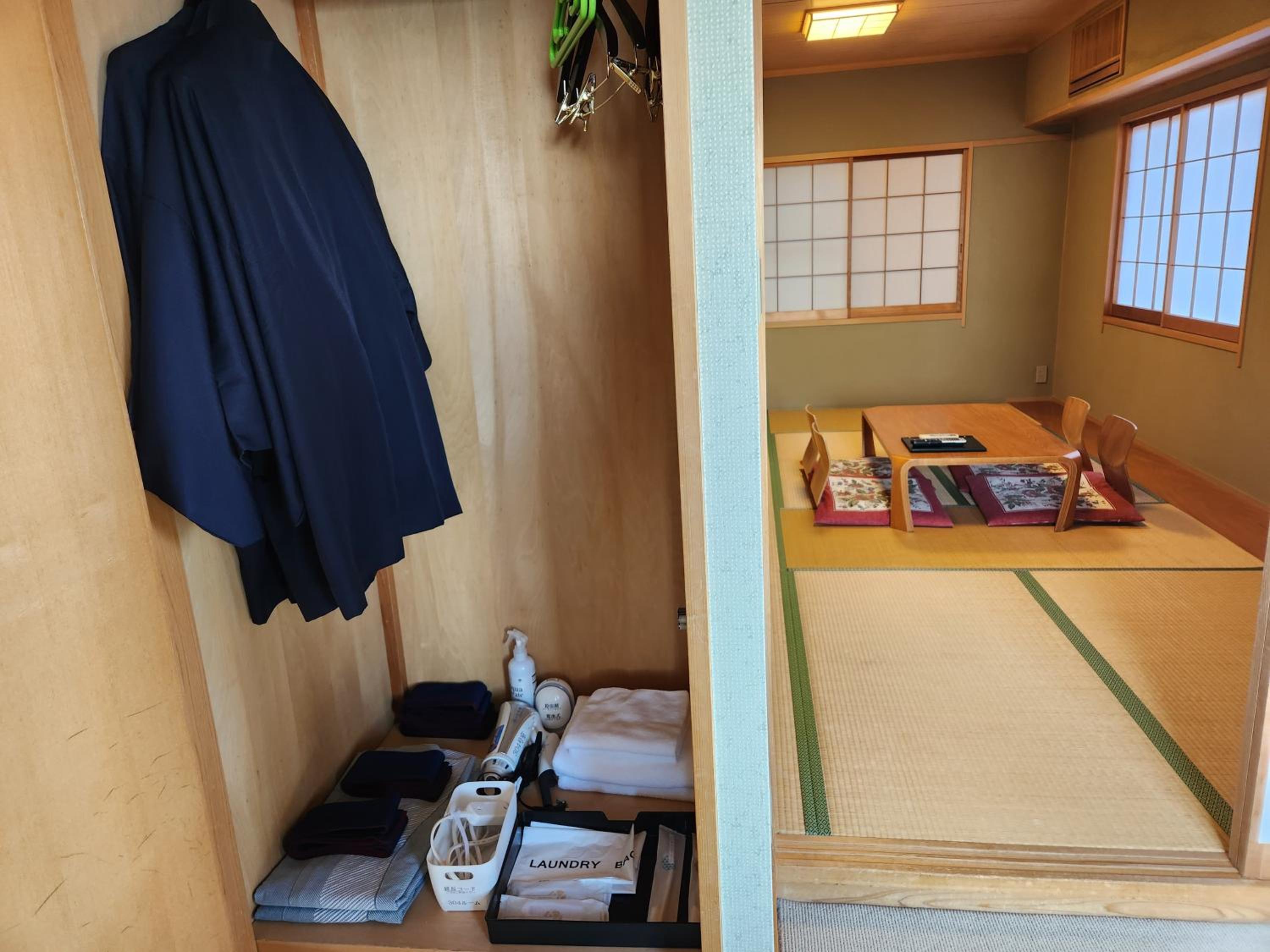 Japanese-Style Room with Sea View (24㎡, 3F, Room 304) - Shared Bathroom