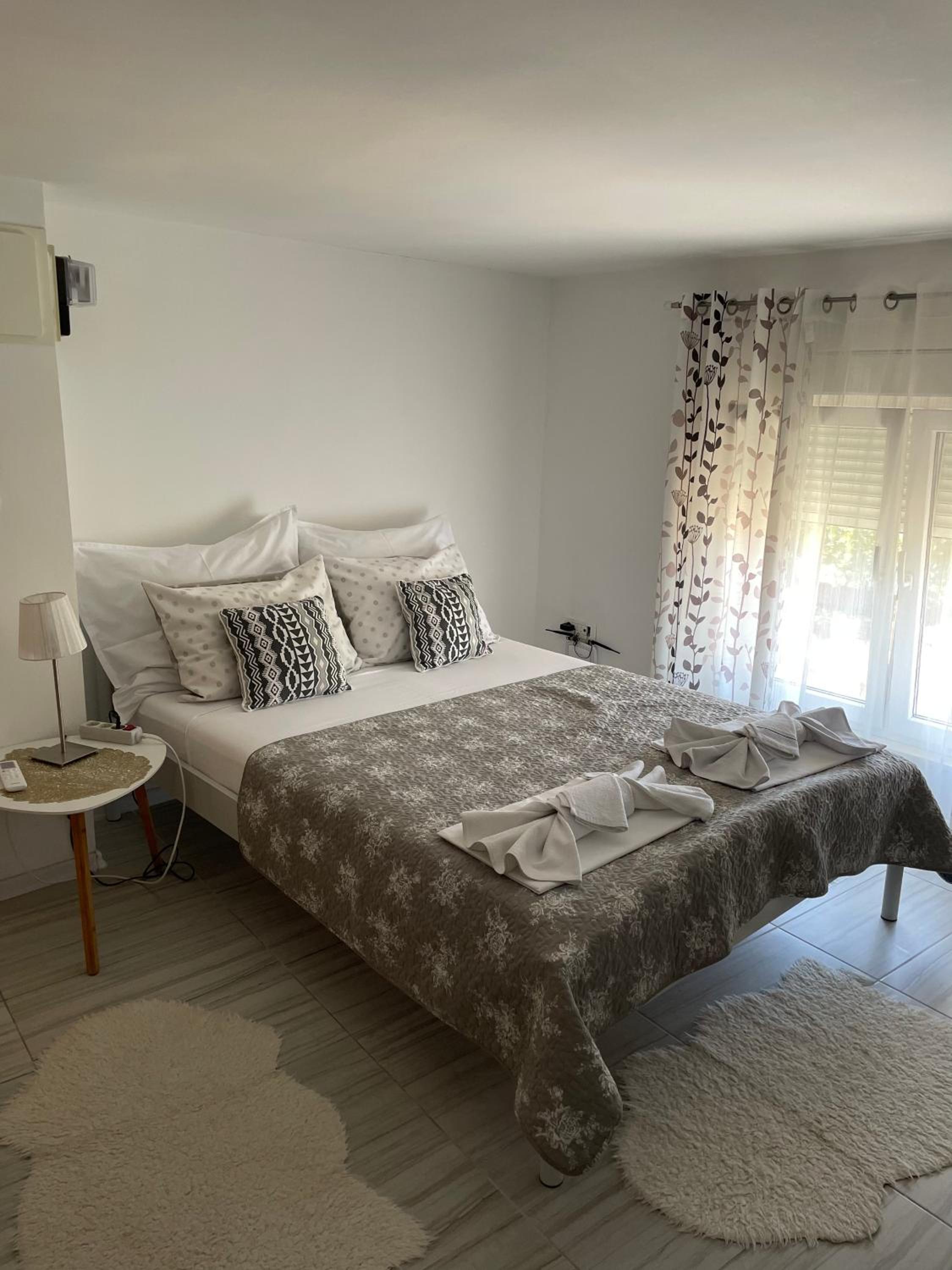 Deluxe Apartment photo 2