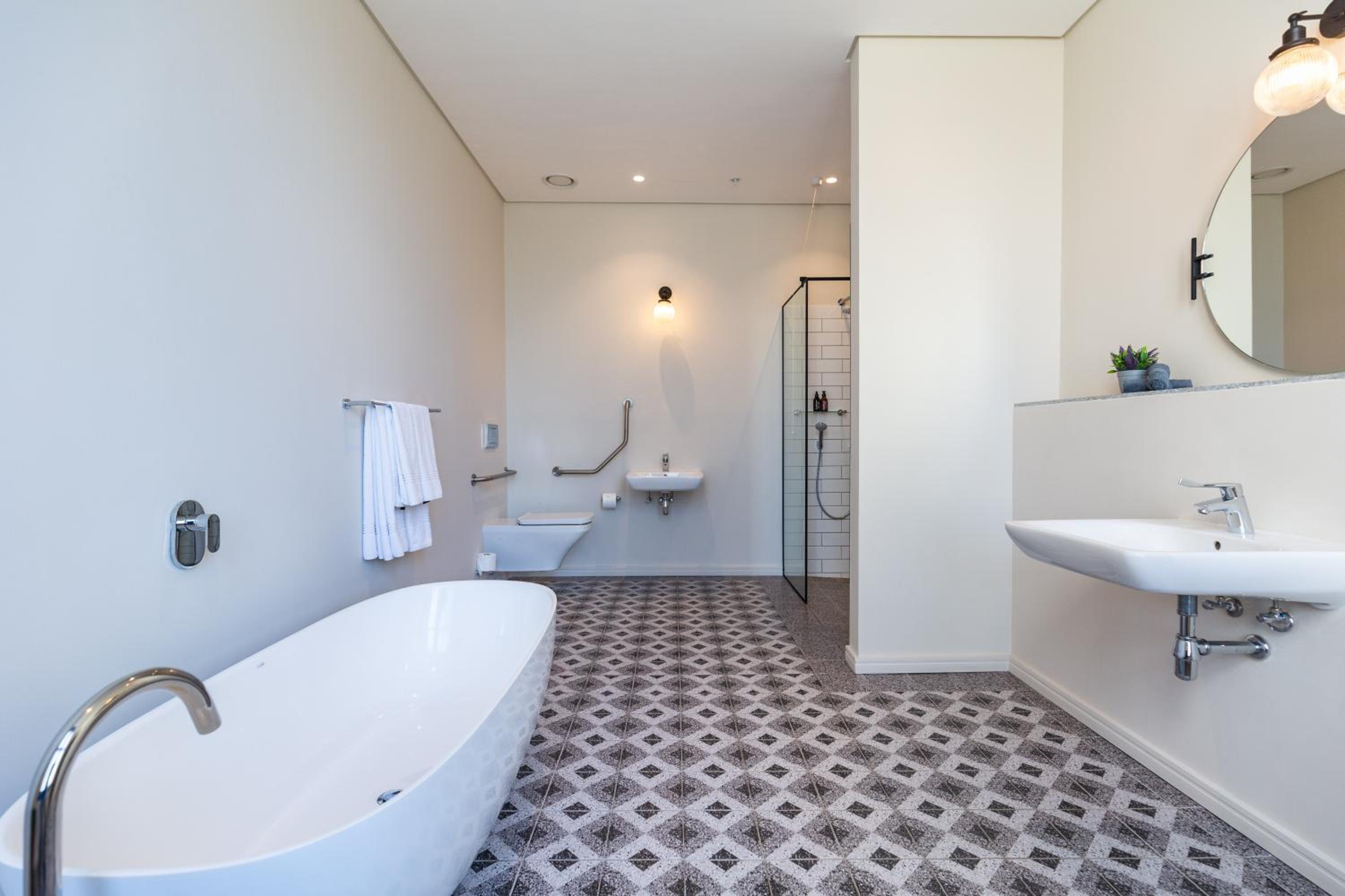 King Room with Roll-In Shower - Disability Access