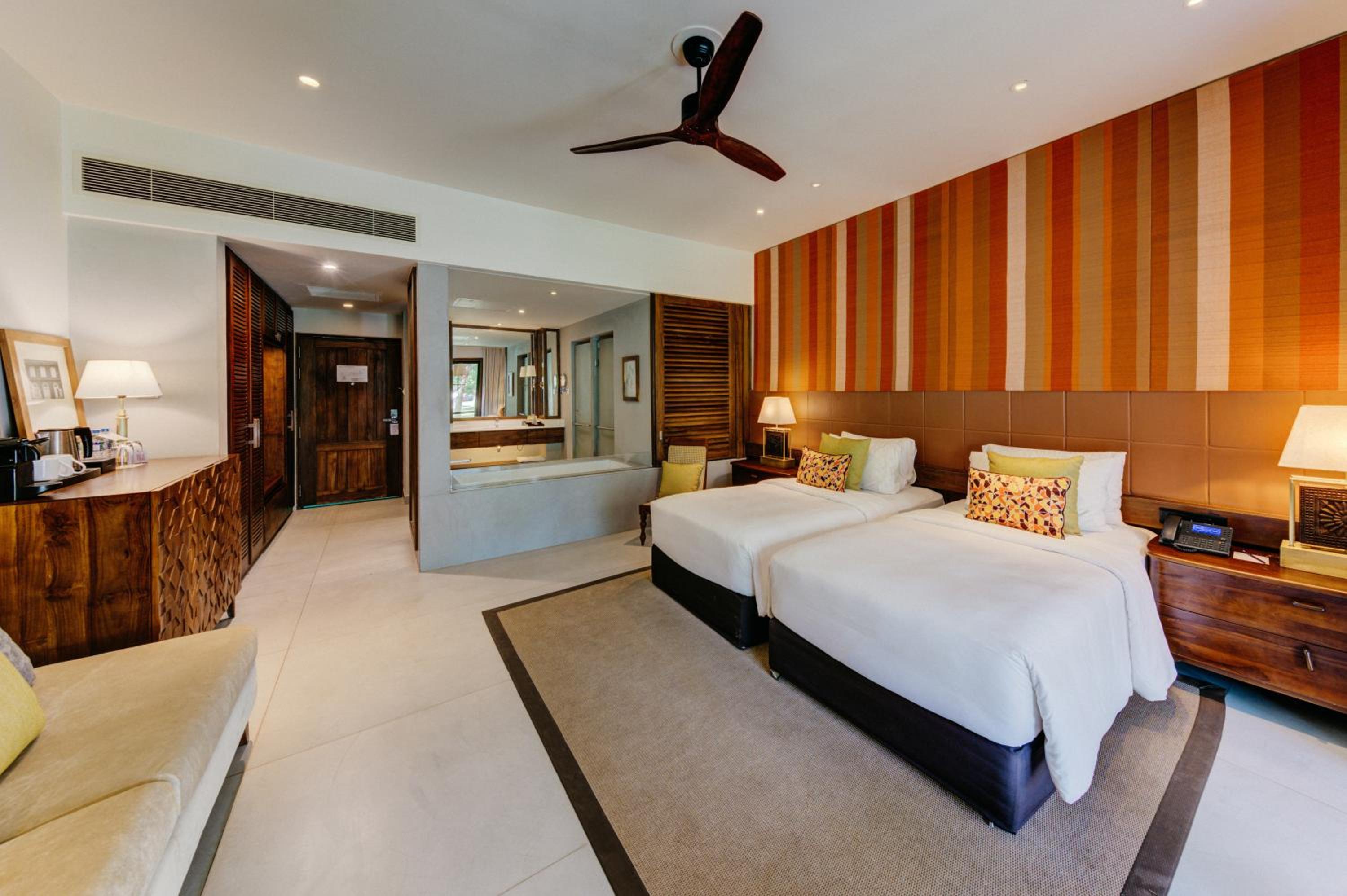 Luxury Seafront Twin Room - Discounts (10% on SPA, 5% on Water Sports)
