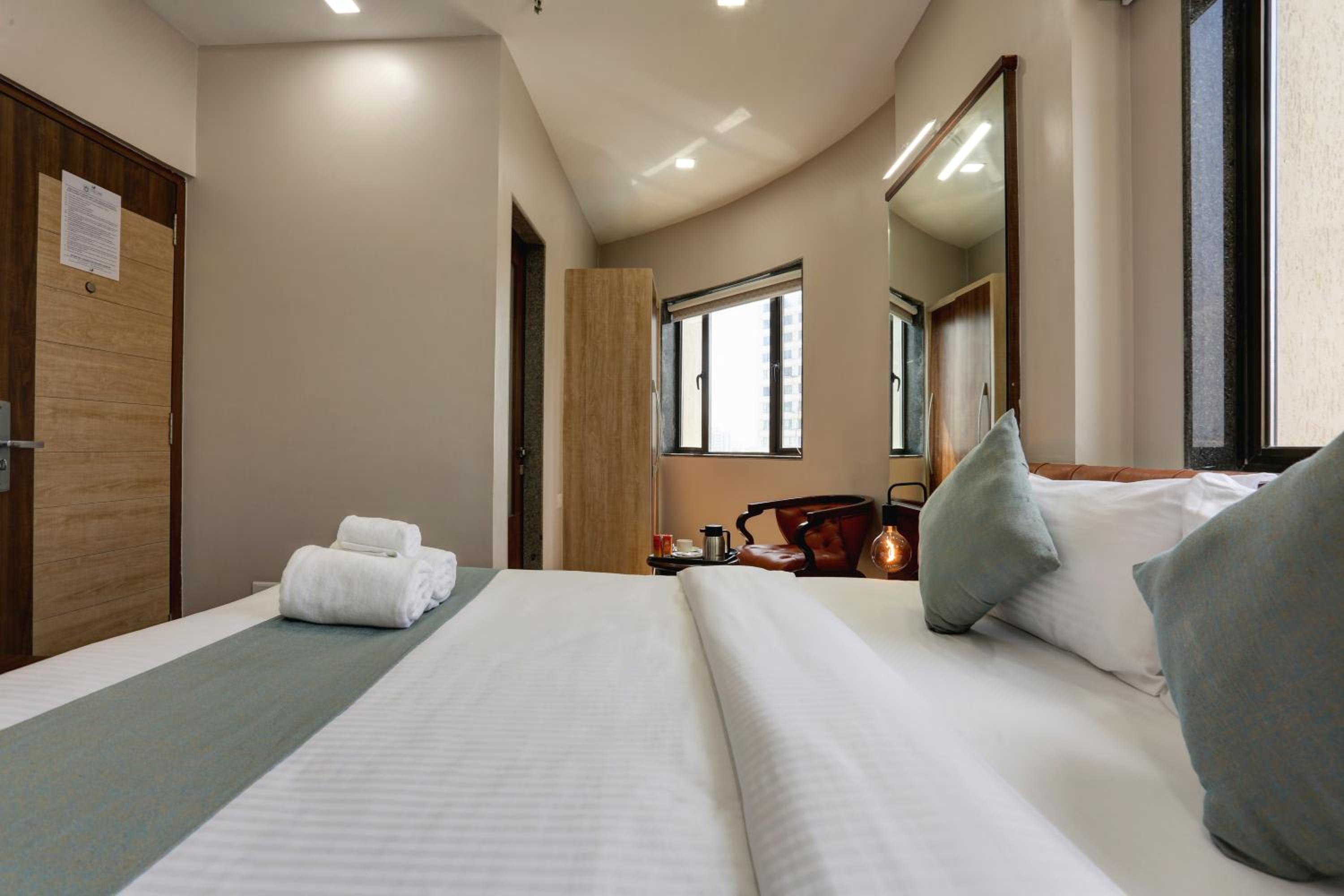 Deluxe Room - Photo 8