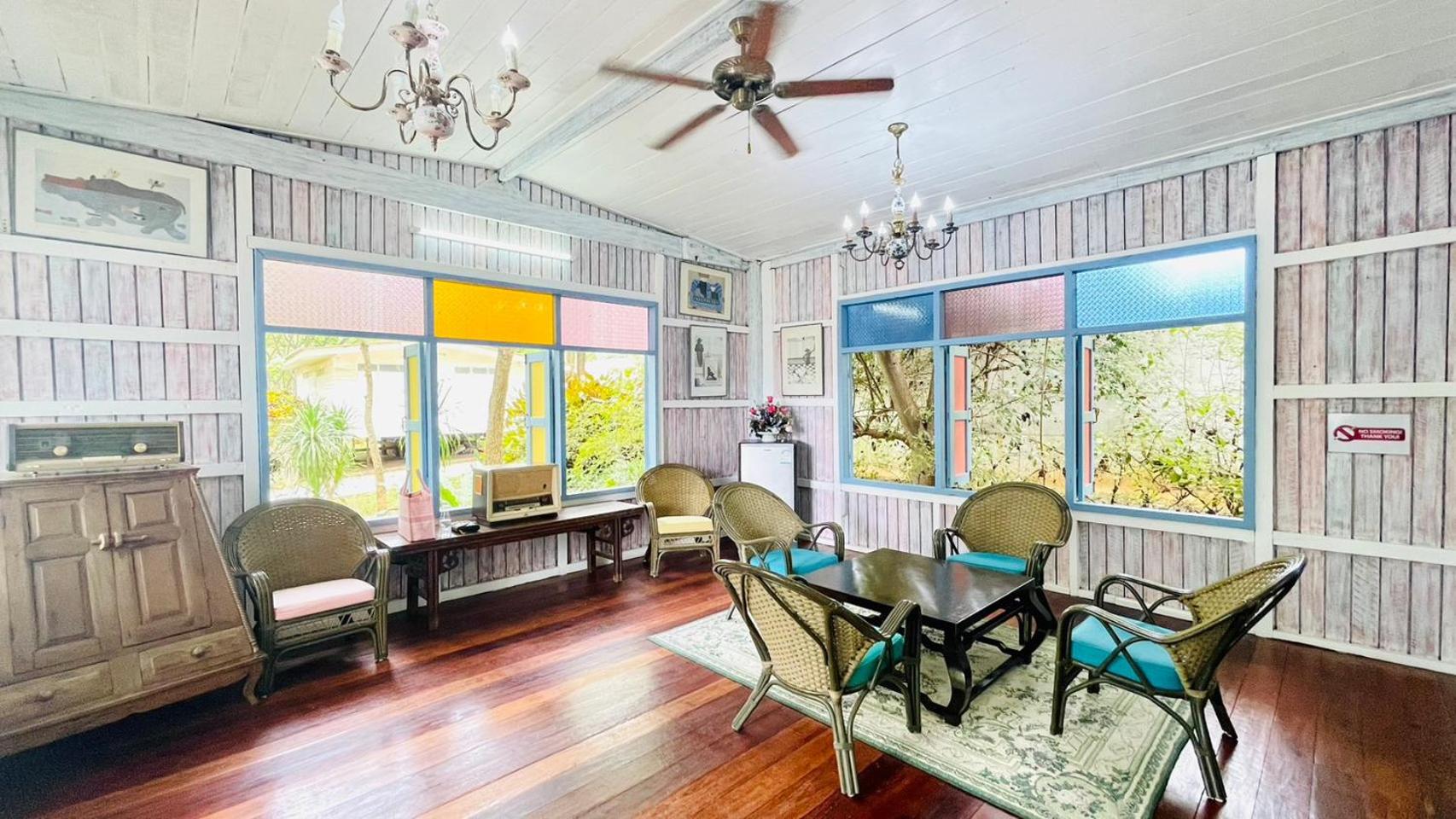 Family Room with Terrace photo 2