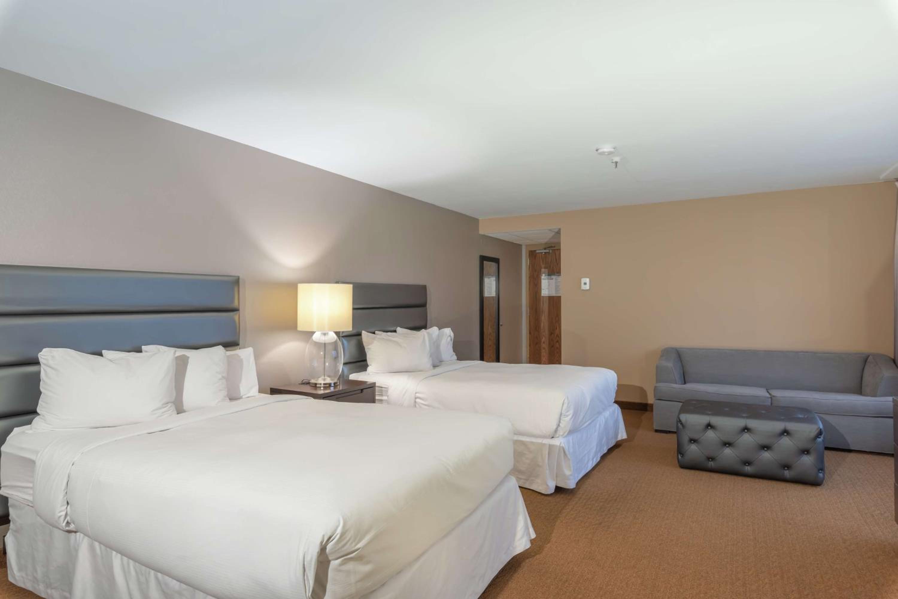 Corner Double Room With Two Double Beds
