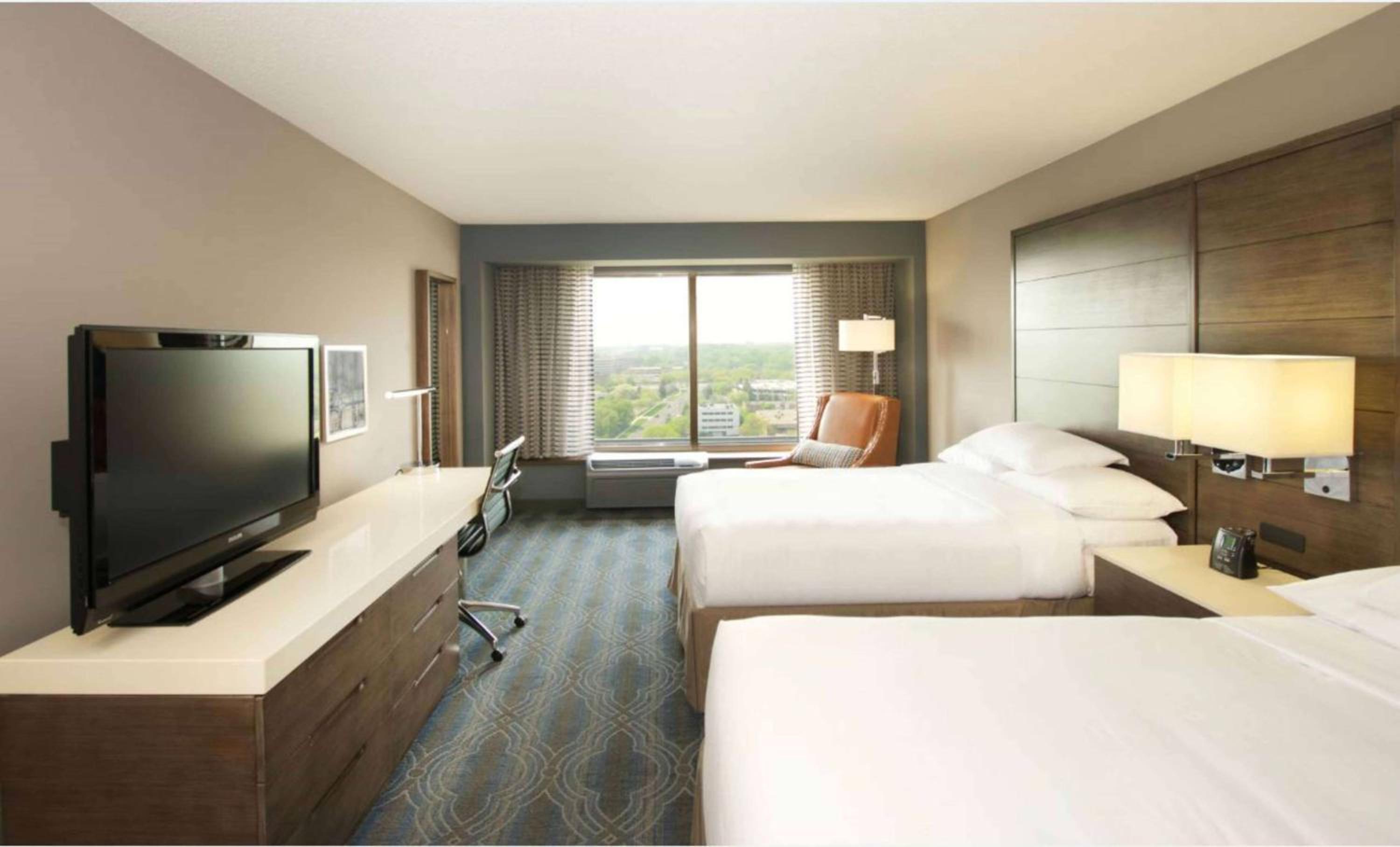 Double Room with Two Double Beds - Photo 2